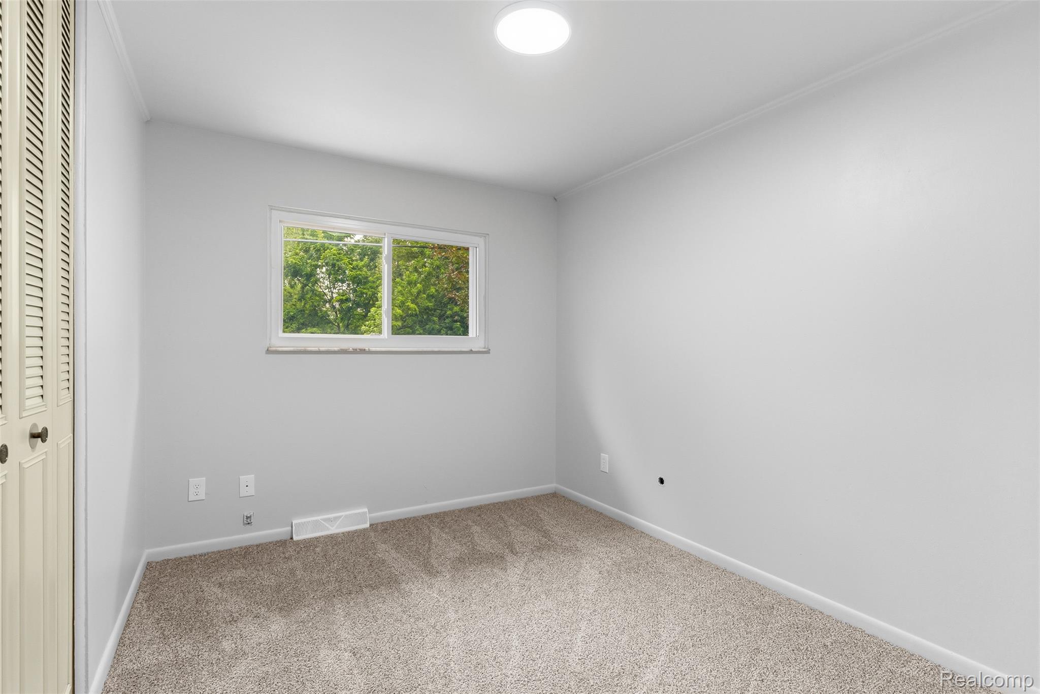 5120 Hillcrest Circle Property Photo 23