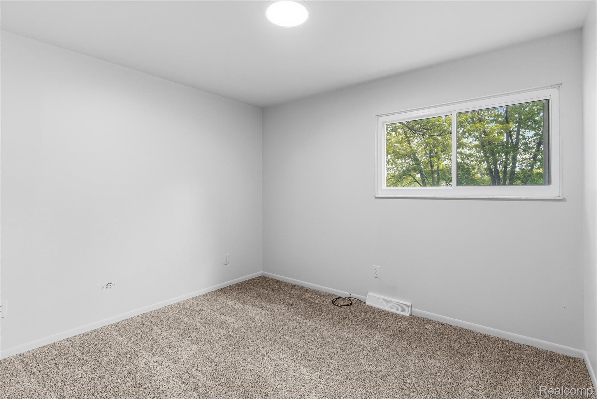 5120 Hillcrest Circle Property Photo 25