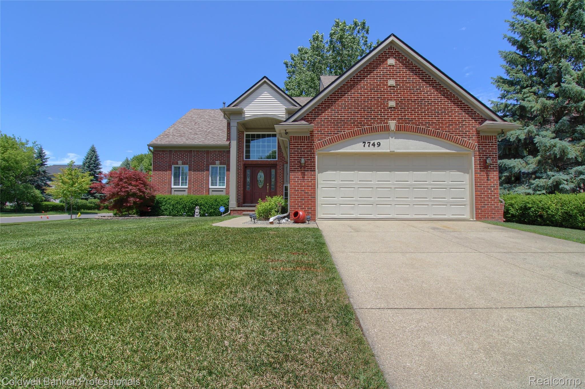 7749 Dover Drive Property Photo 1