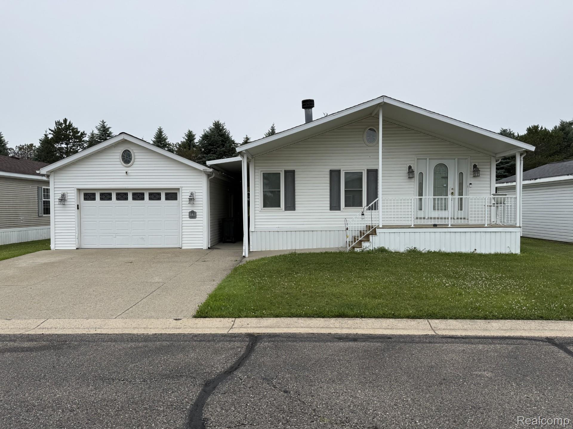 9 Brookfield Property Photo 1