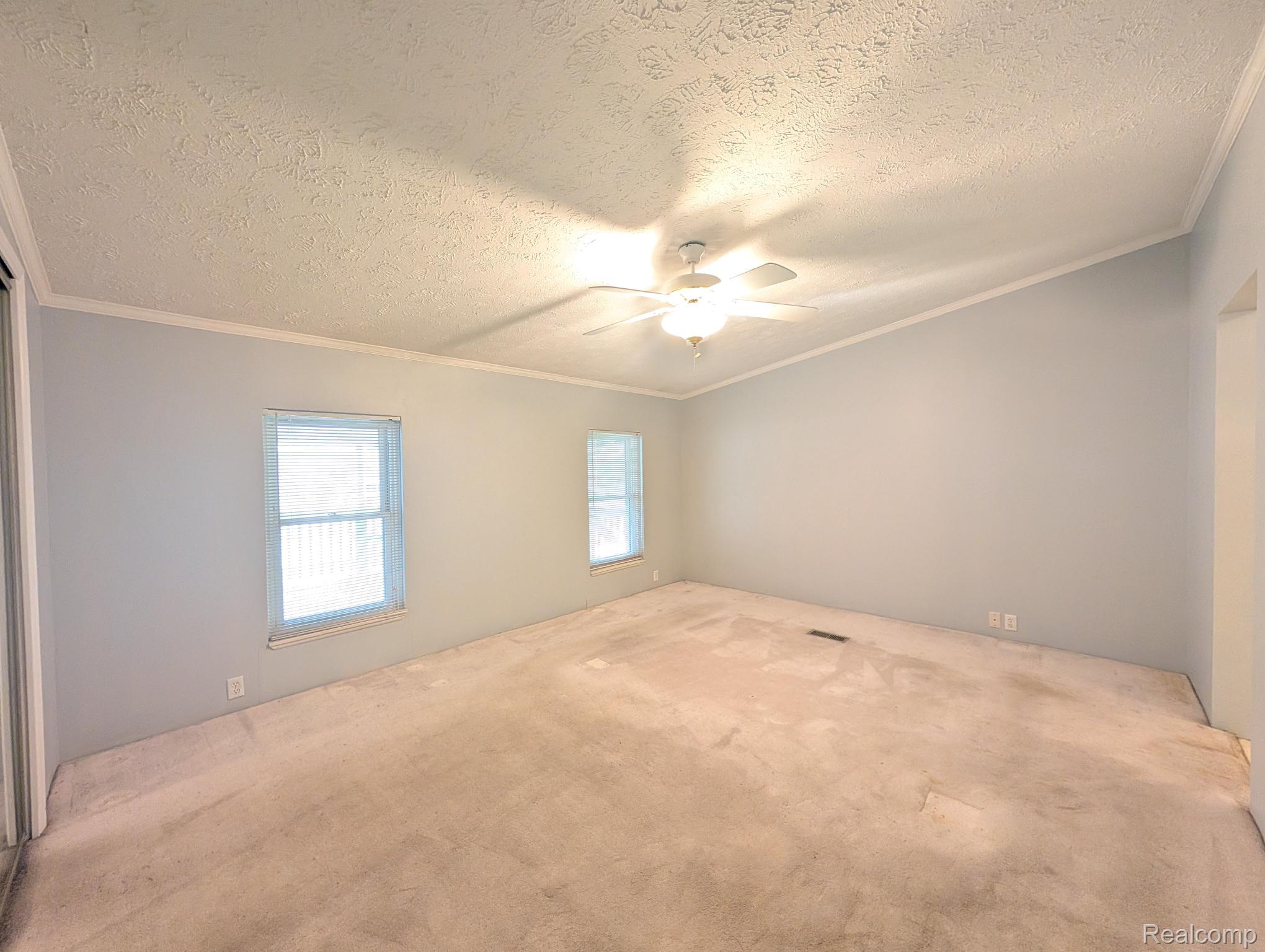 9 Brookfield Property Photo 13