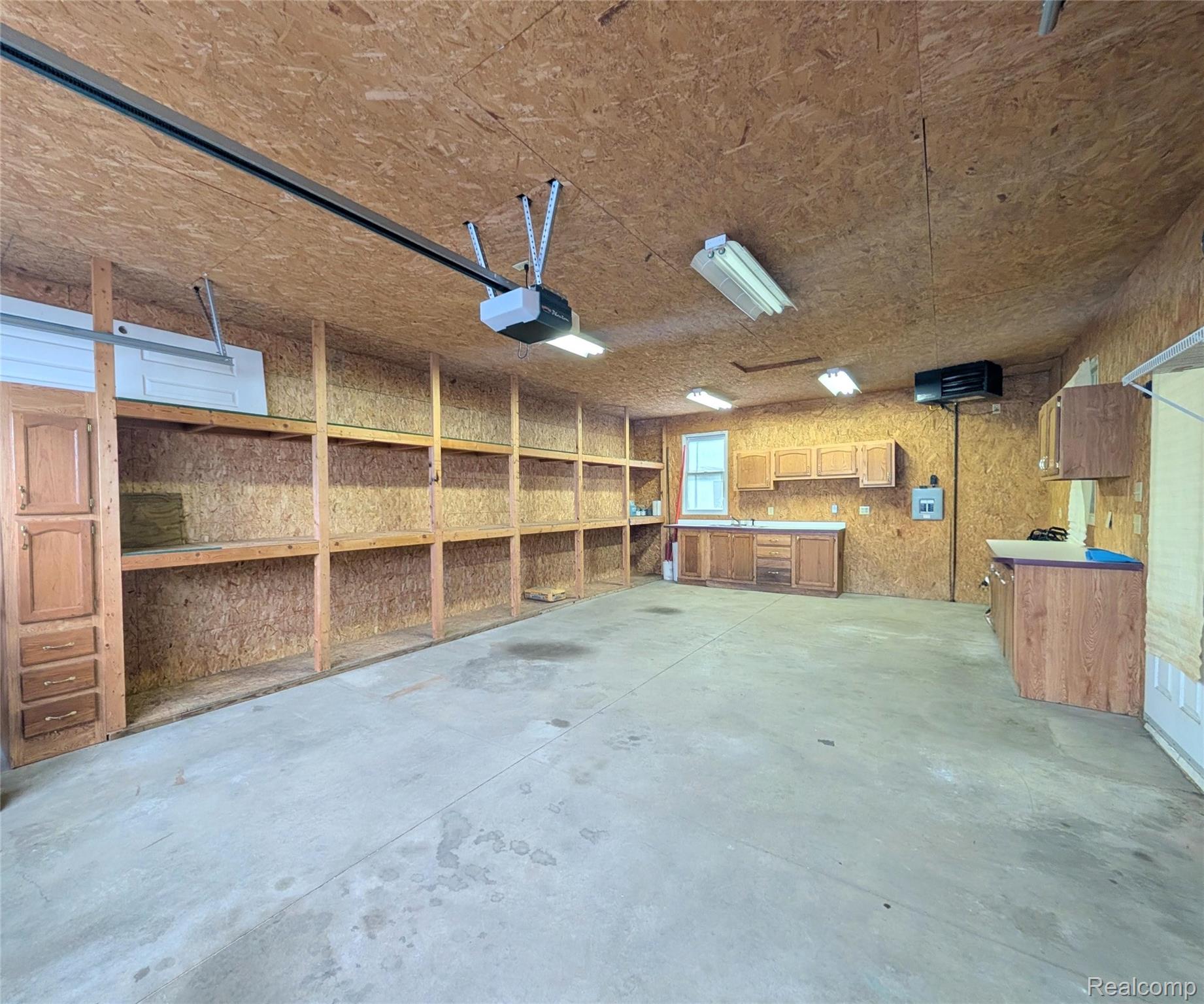9 Brookfield Property Photo 15