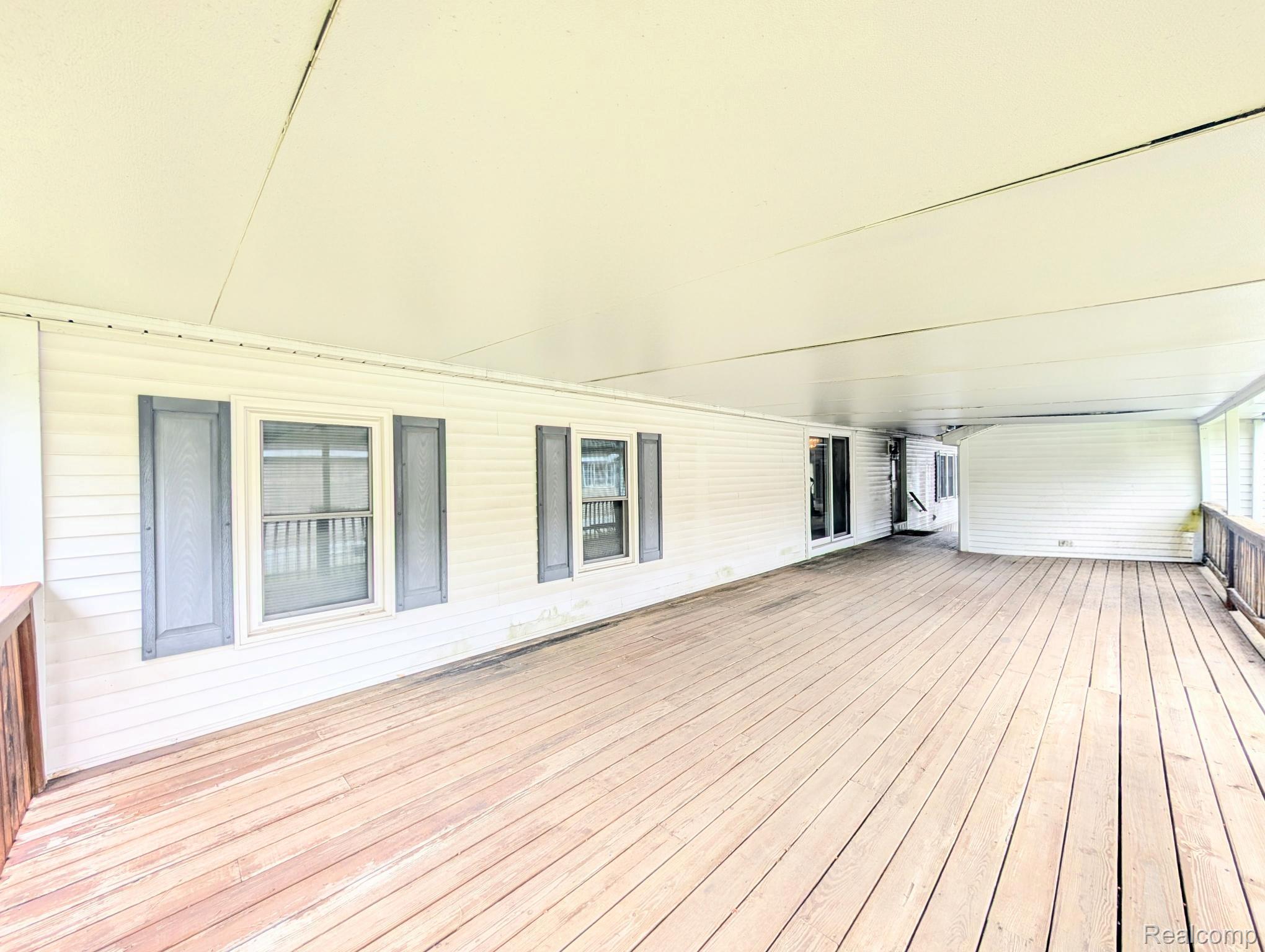 9 Brookfield Property Photo 16