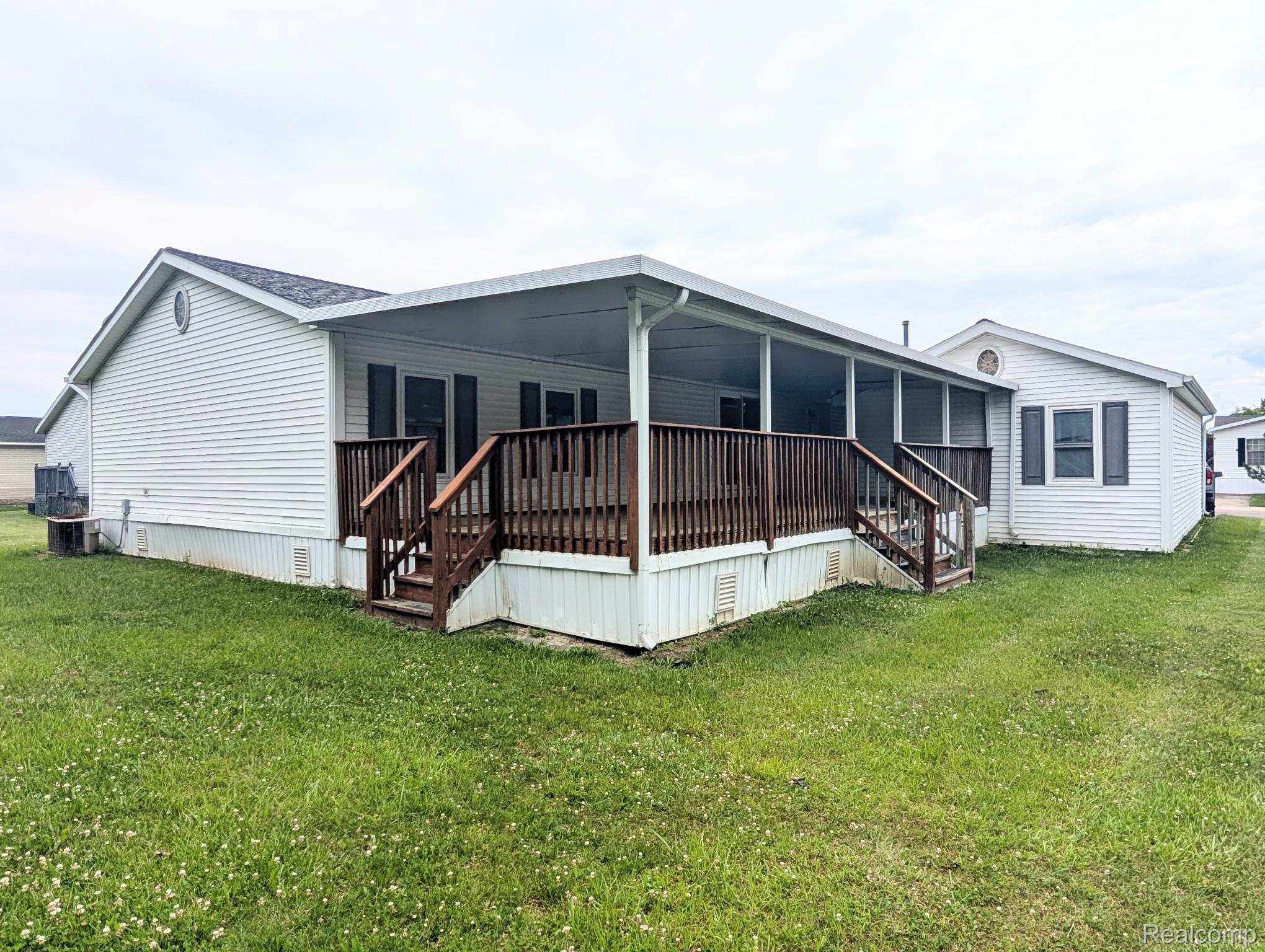 9 Brookfield Property Photo 17