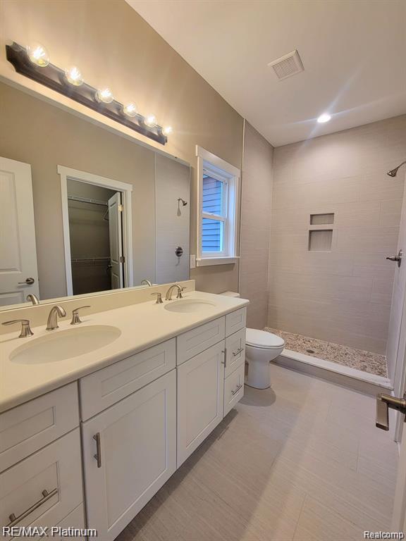 861 Oakwood Circle 22 Property Photo 14