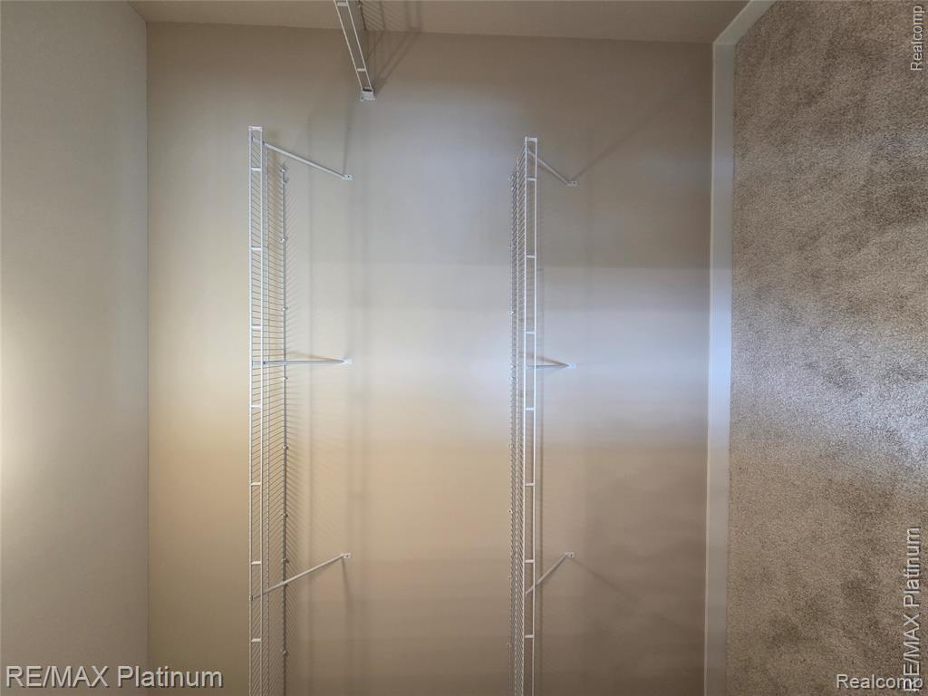 861 Oakwood Circle 22 Property Photo 21