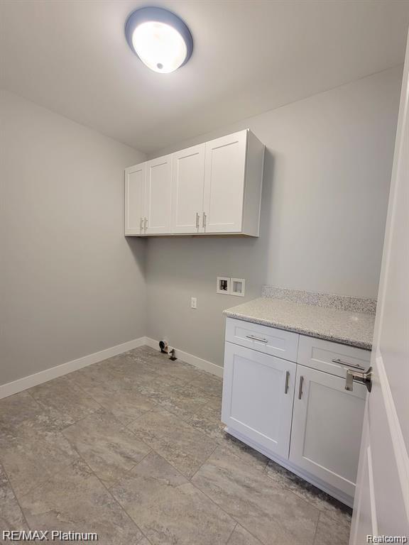 861 Oakwood Circle 22 Property Photo 25