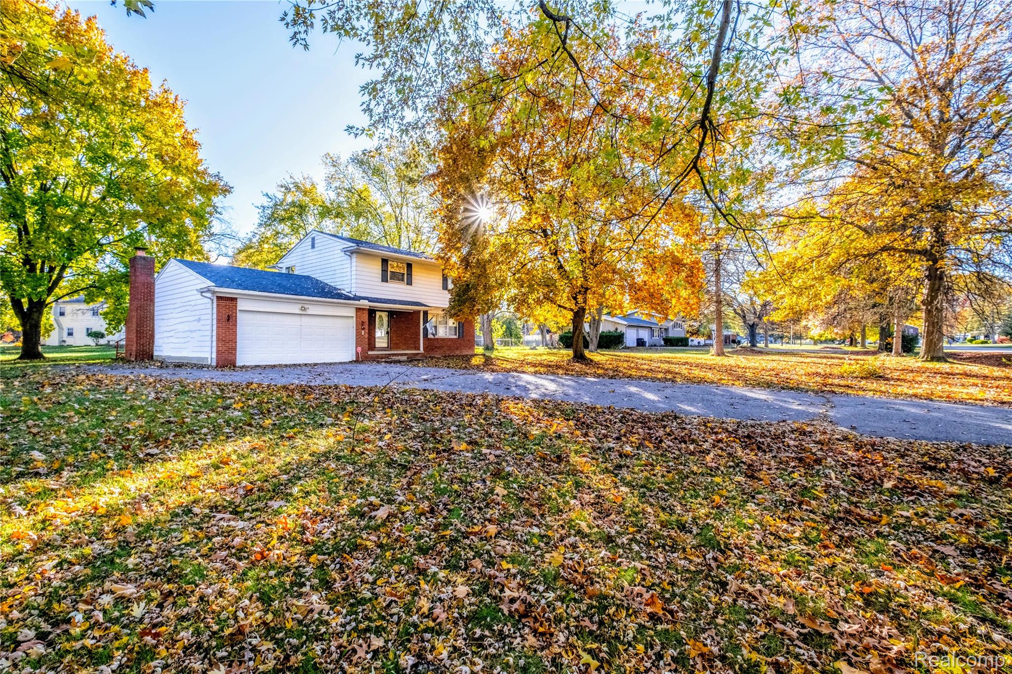 5297 Oaktree Drive Property Photo 2