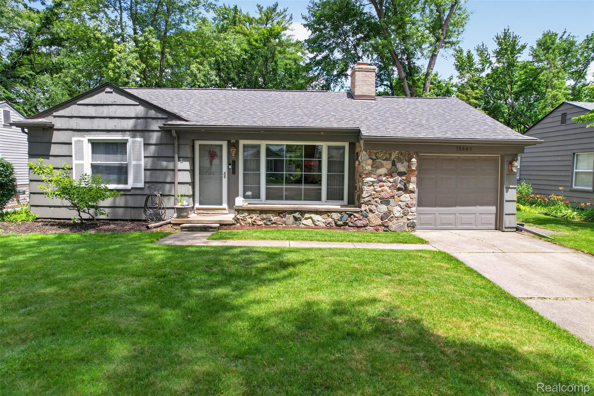 15690 Birwood Avenue Property Photo 1