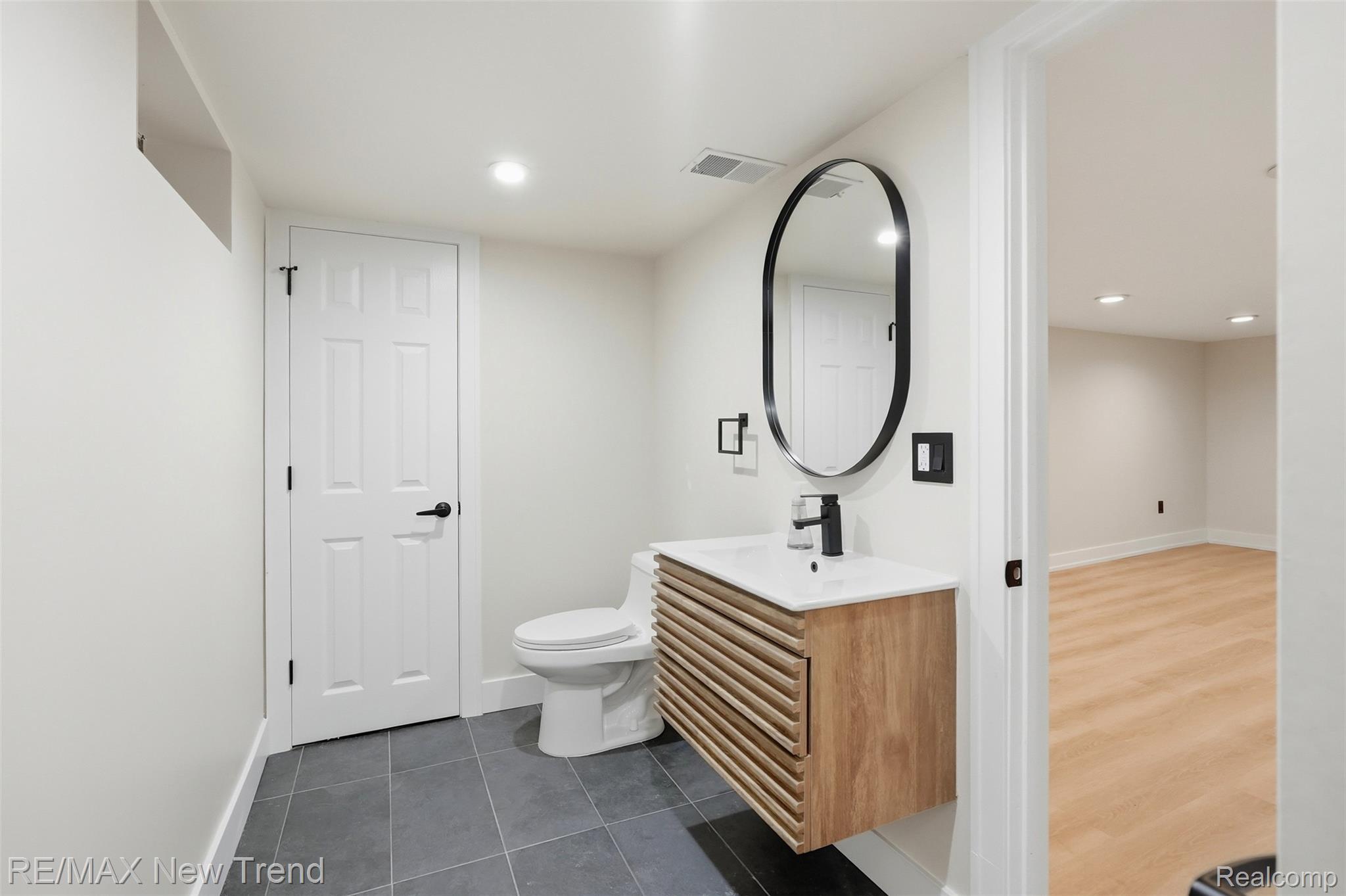1512 E Maxlow Avenue Property Photo 23