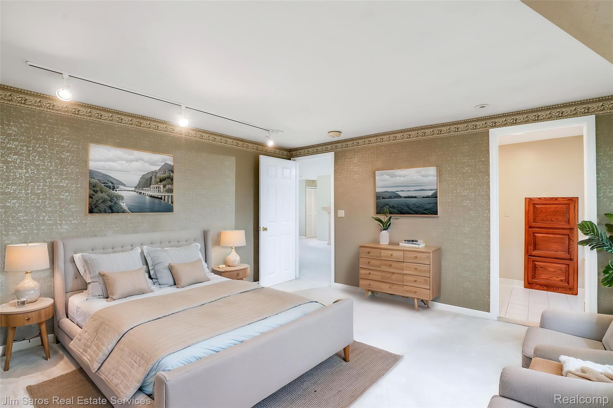 764 Harcourt Road Property Photo 33