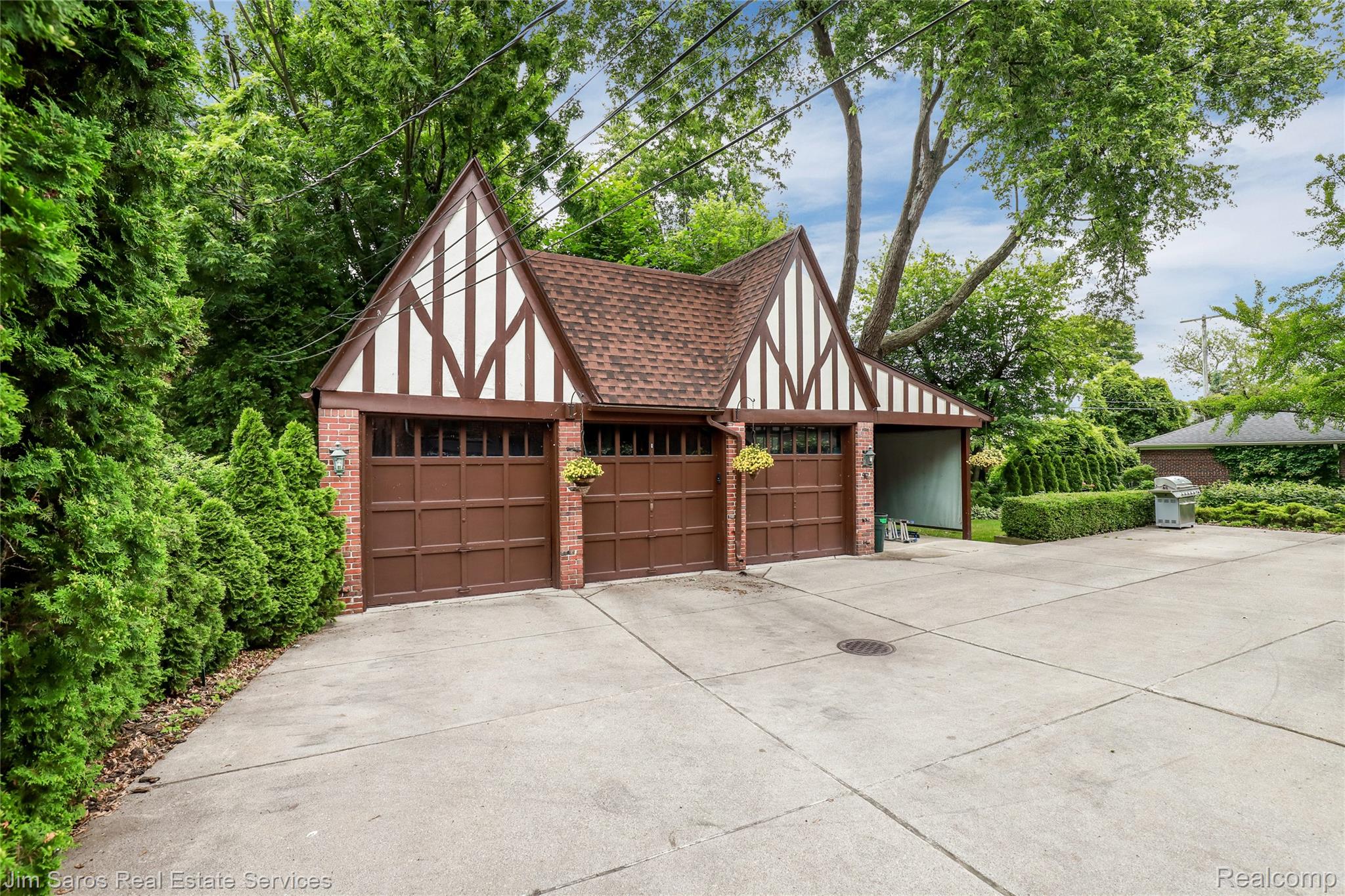 764 Harcourt Road Property Photo 37