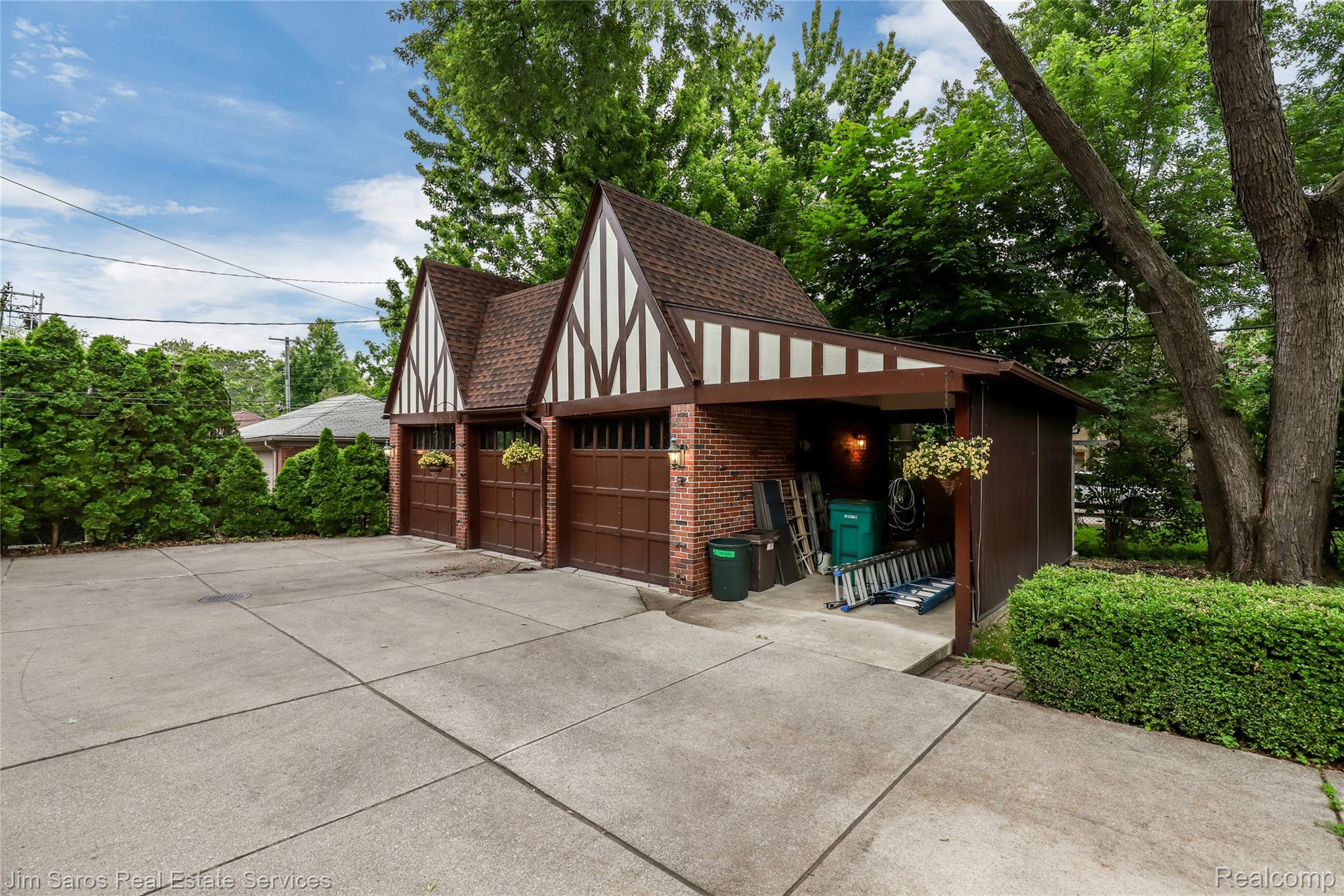764 Harcourt Road Property Photo 42