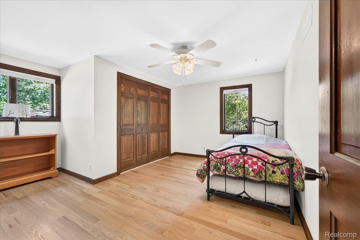 29498 E River Road Property Photo 31