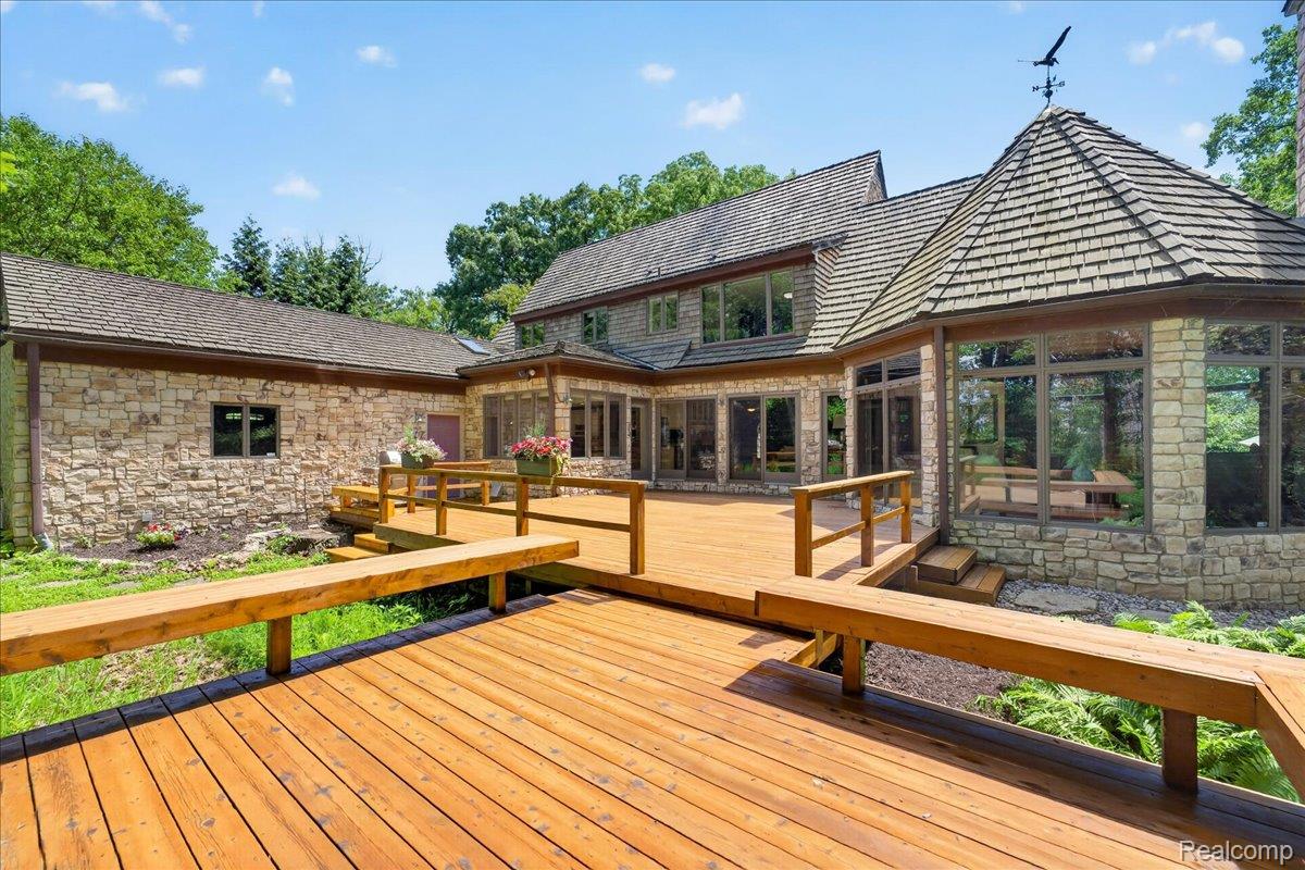 29498 E River Road Property Photo 48