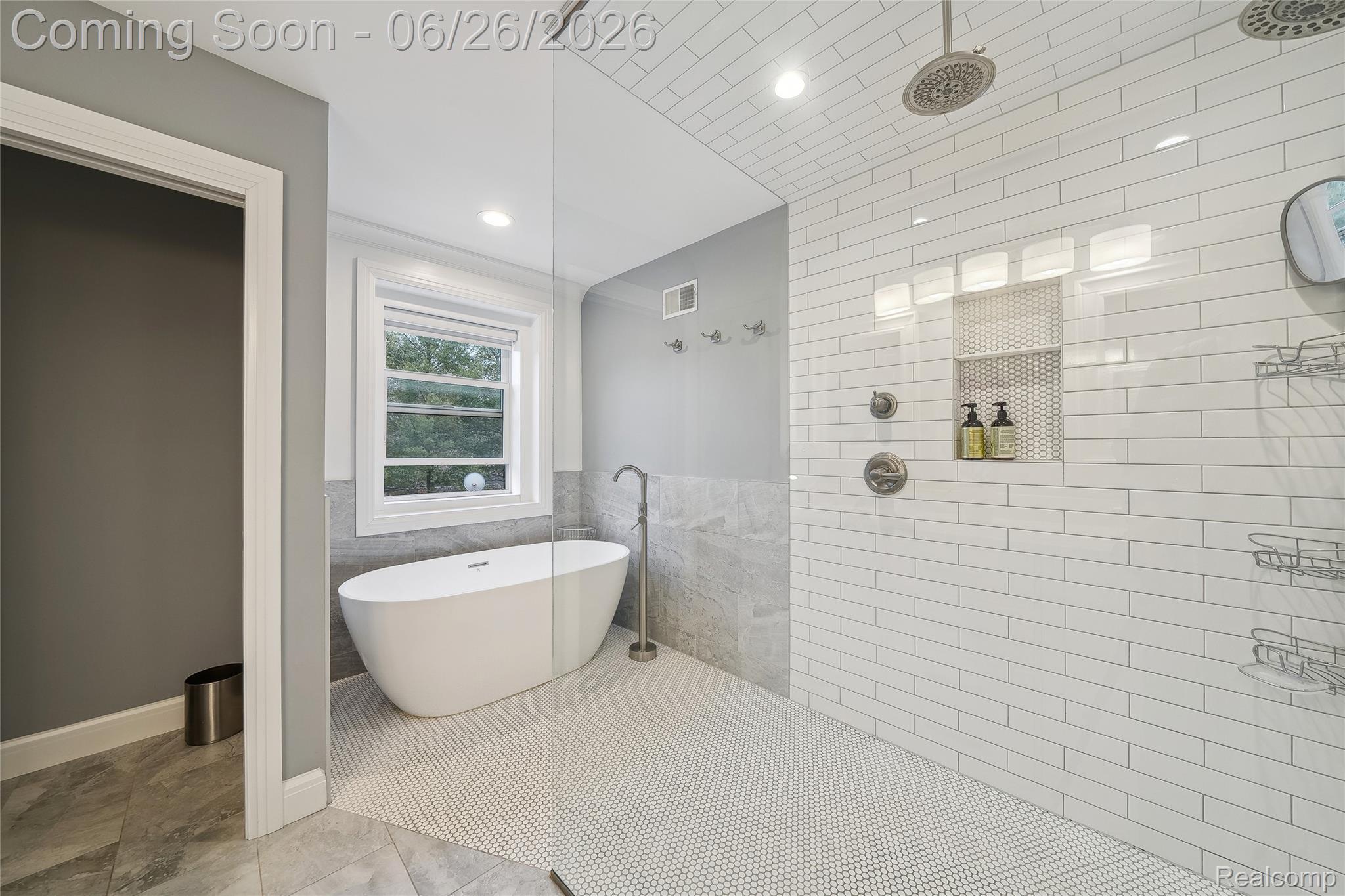 861 Coolidge Road Property Photo 23