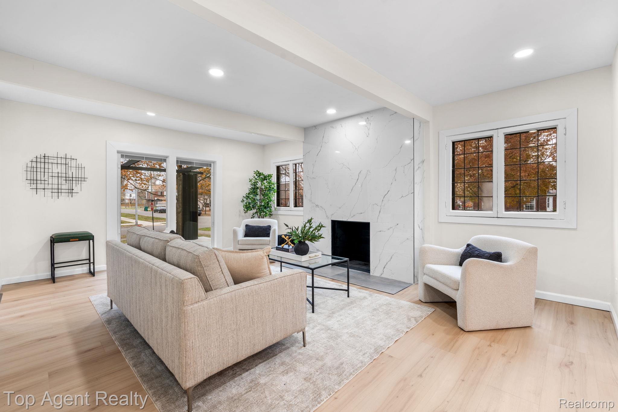 784 Barrington Road Property Photo 19