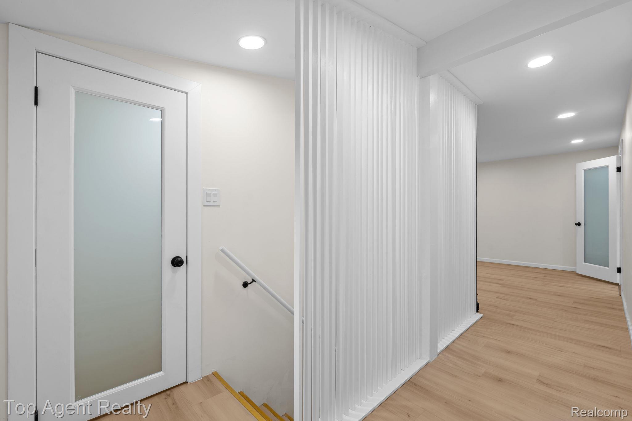 784 Barrington Road Property Photo 30