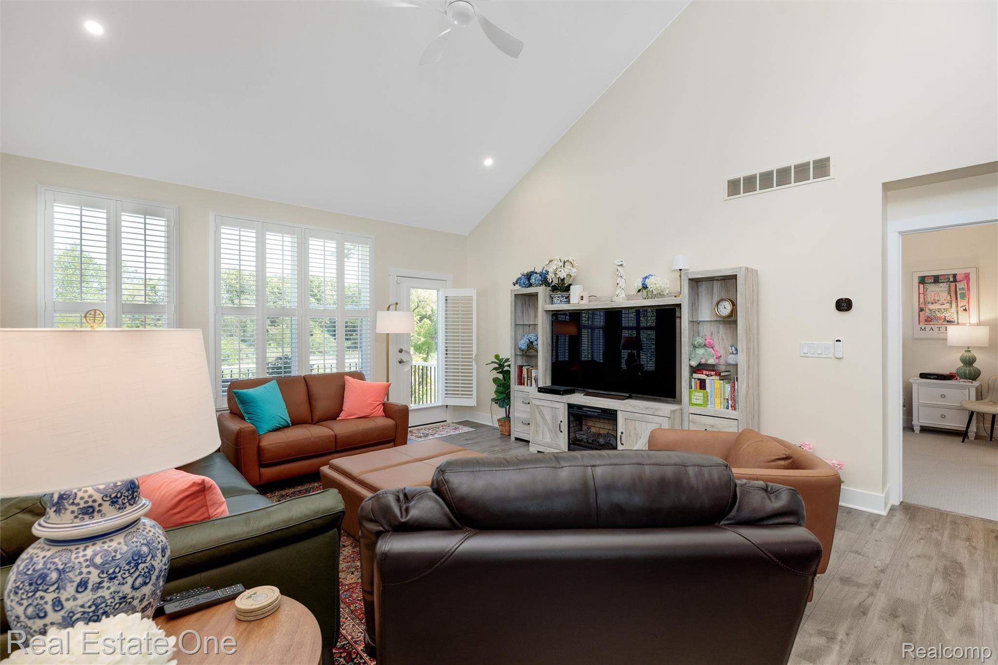 5318 Trail Vista Drive Property Photo 4