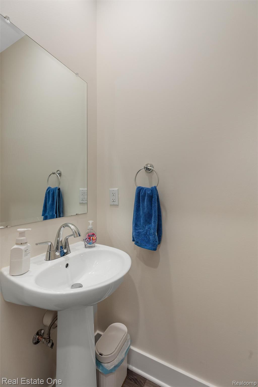 5318 Trail Vista Drive Property Photo 18