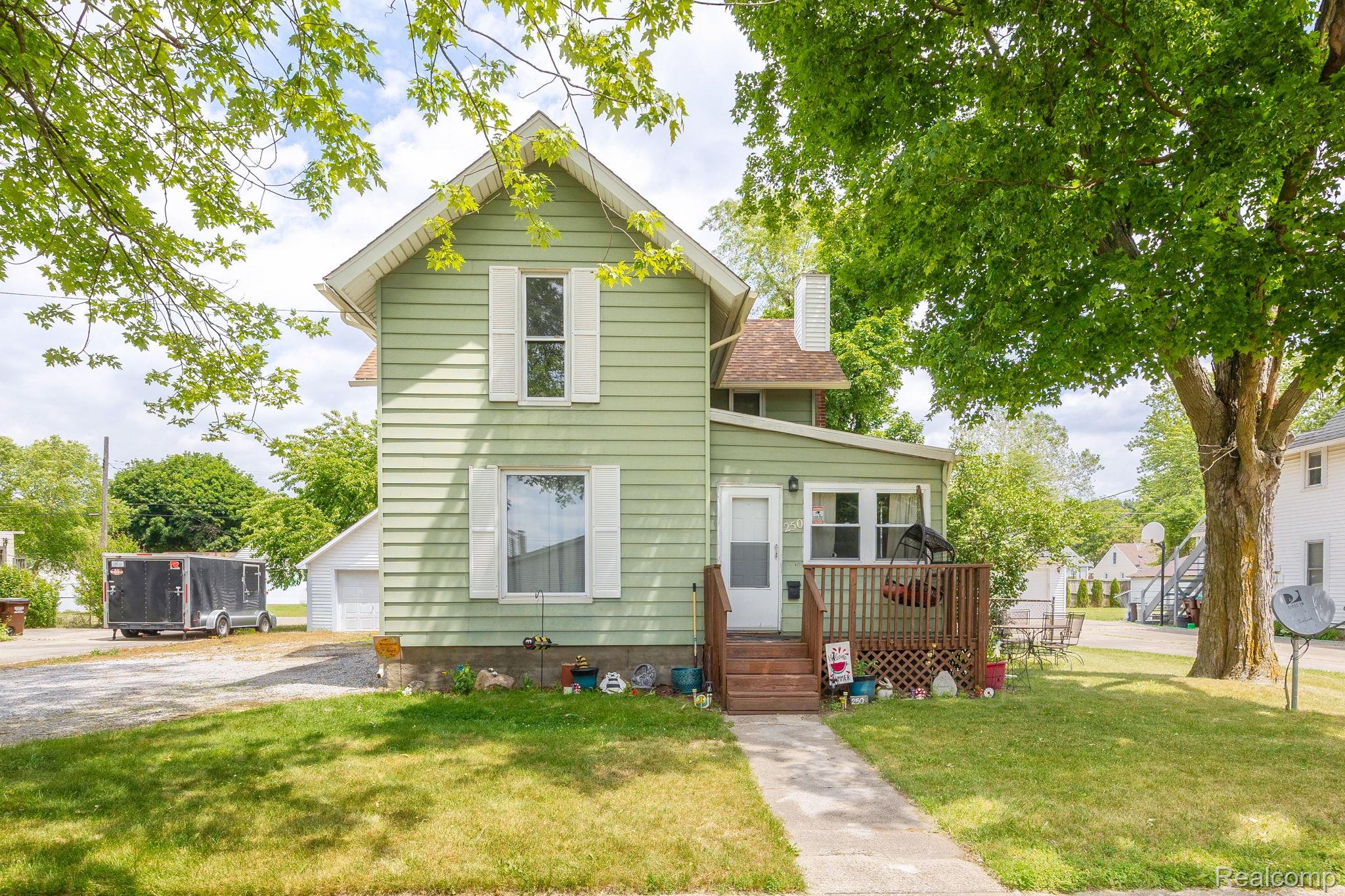250 1st Street Property Photo 1