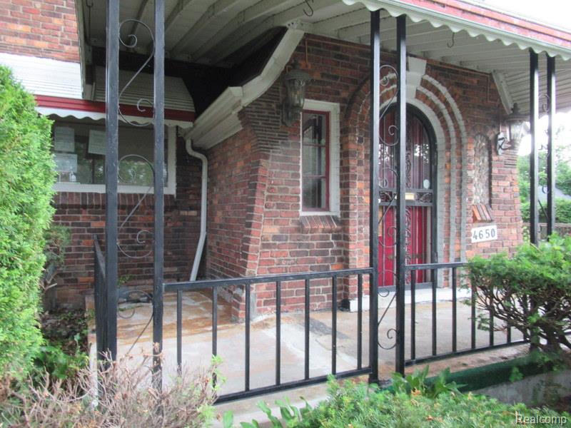 4650 Devonshire Road Property Photo 3