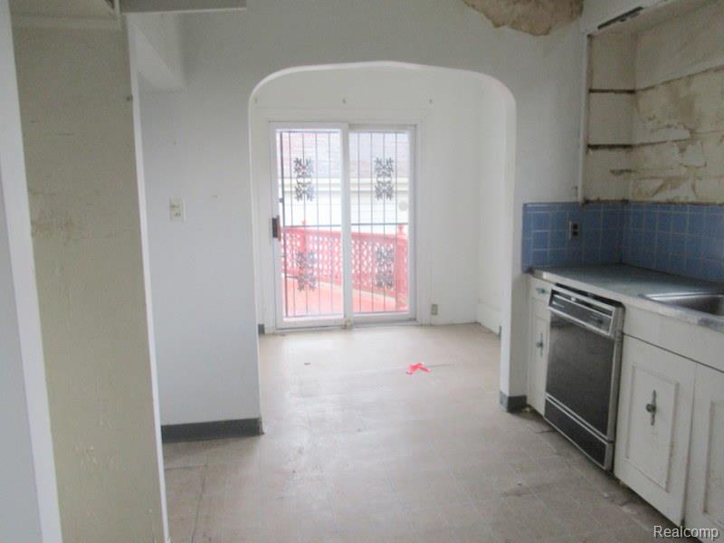 4650 Devonshire Road Property Photo 10