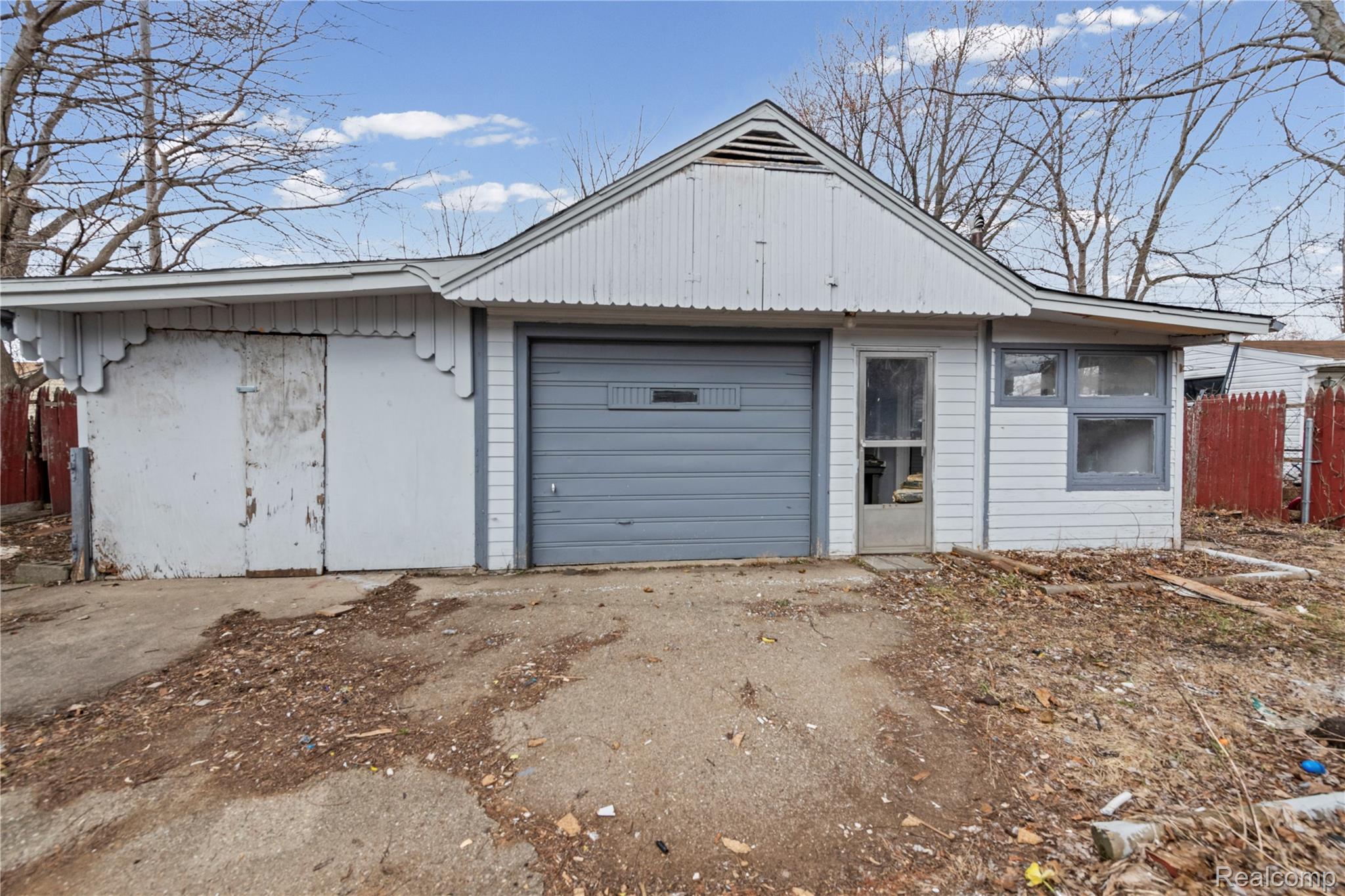11033 Continental Avenue Property Photo 5