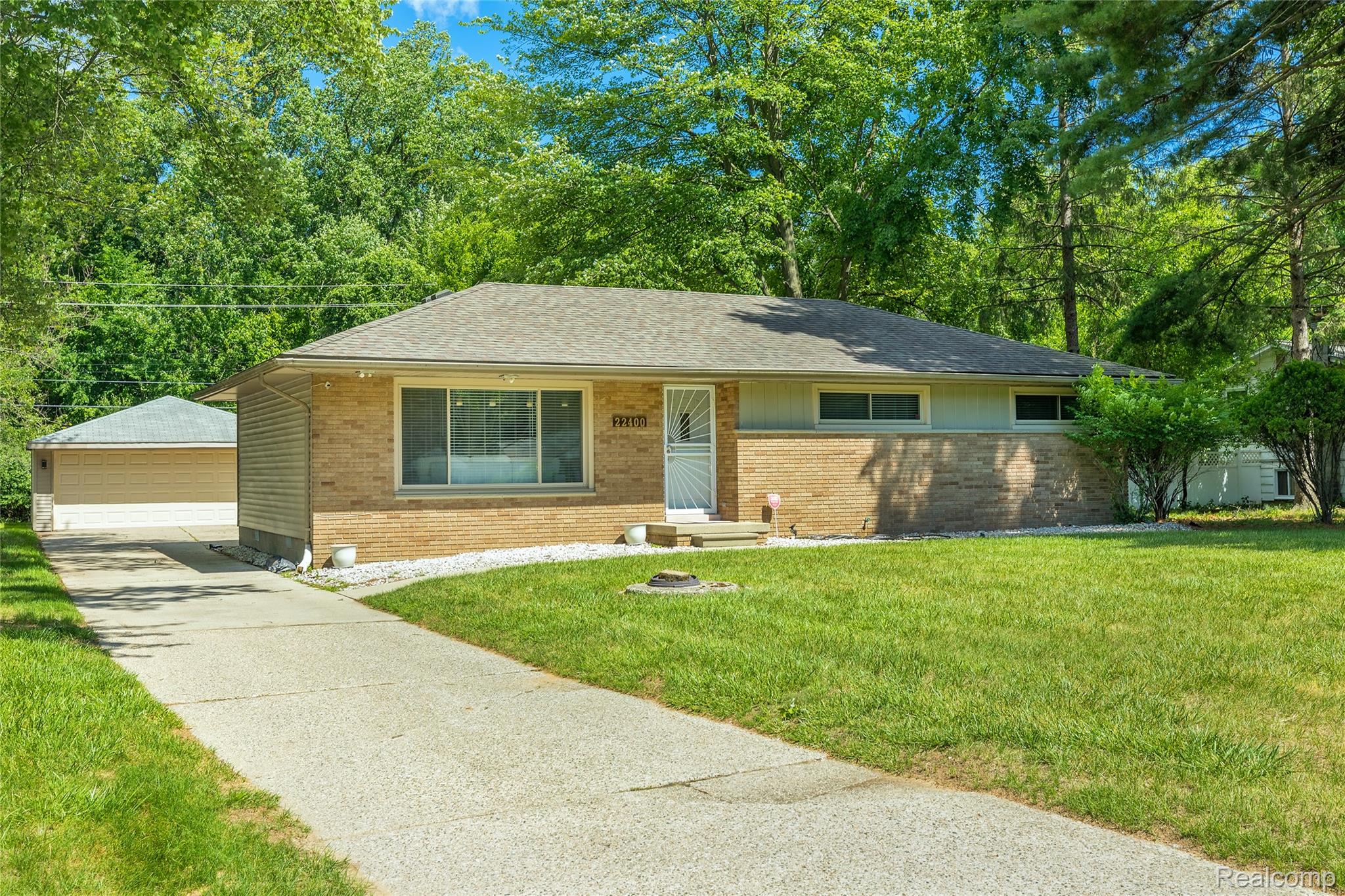22400 Leewright Avenue Property Photo 1