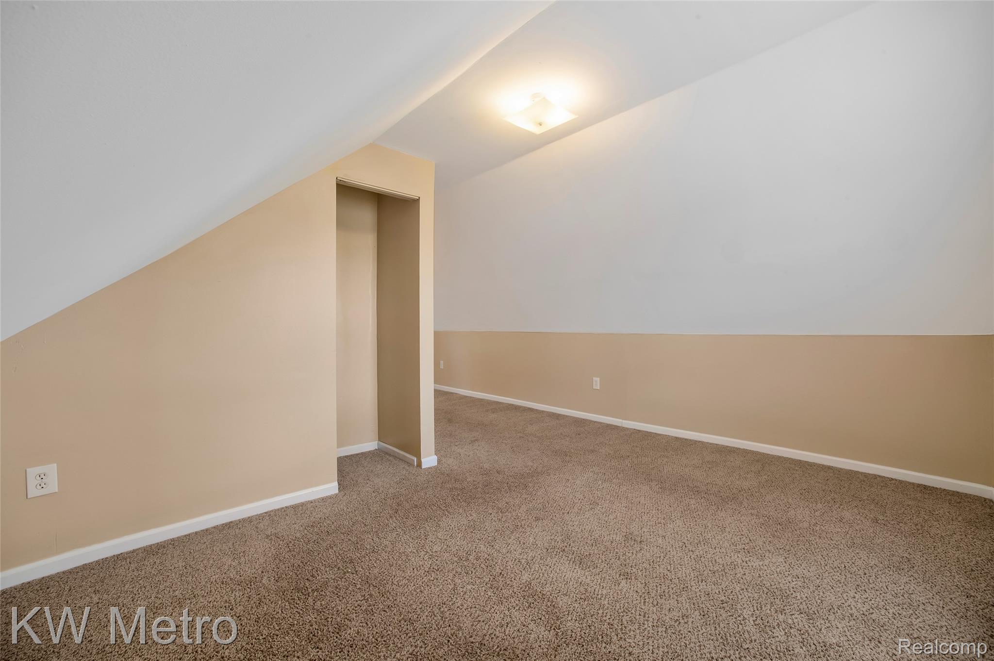25335 Pinehurst Street Property Photo 17