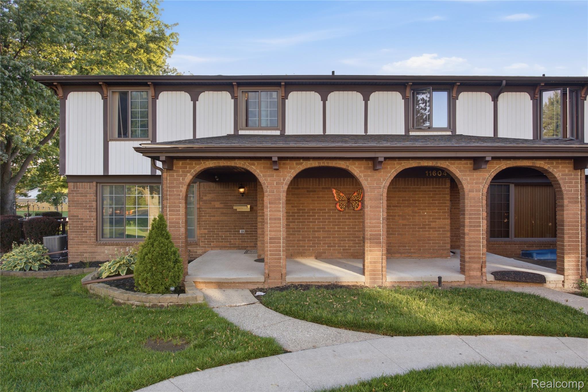11606 Meadow Lane Drive Property Photo 1