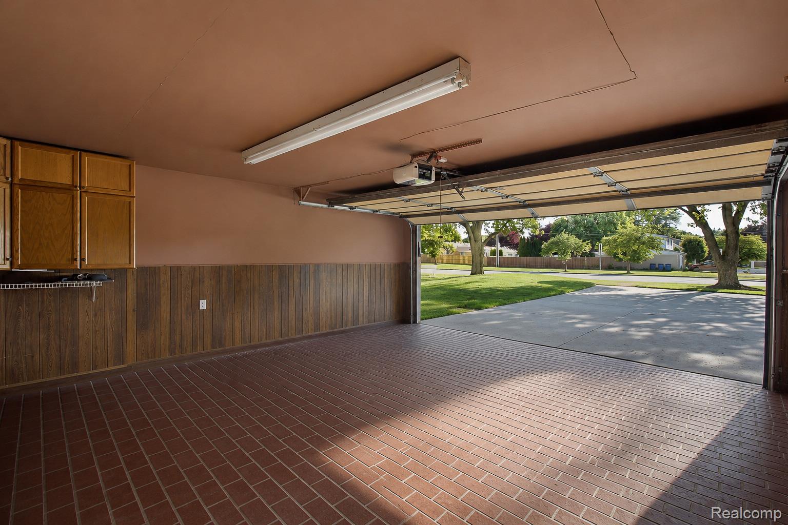 11606 Meadow Lane Drive Property Photo 9