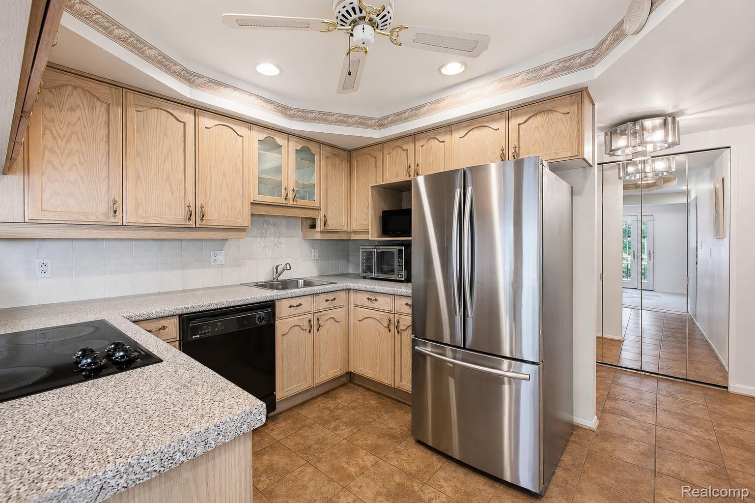 11606 Meadow Lane Drive Property Photo 10
