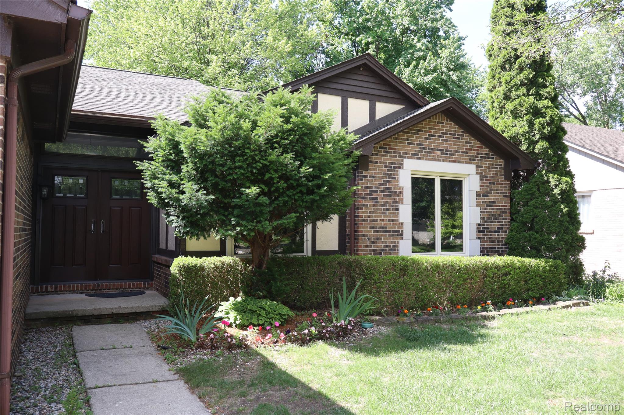 2800 Ranieri Drive Property Photo 4