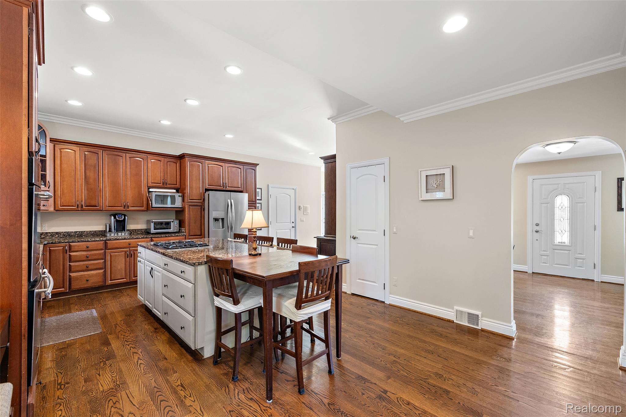 1370 Fieldway Drive Property Photo 8