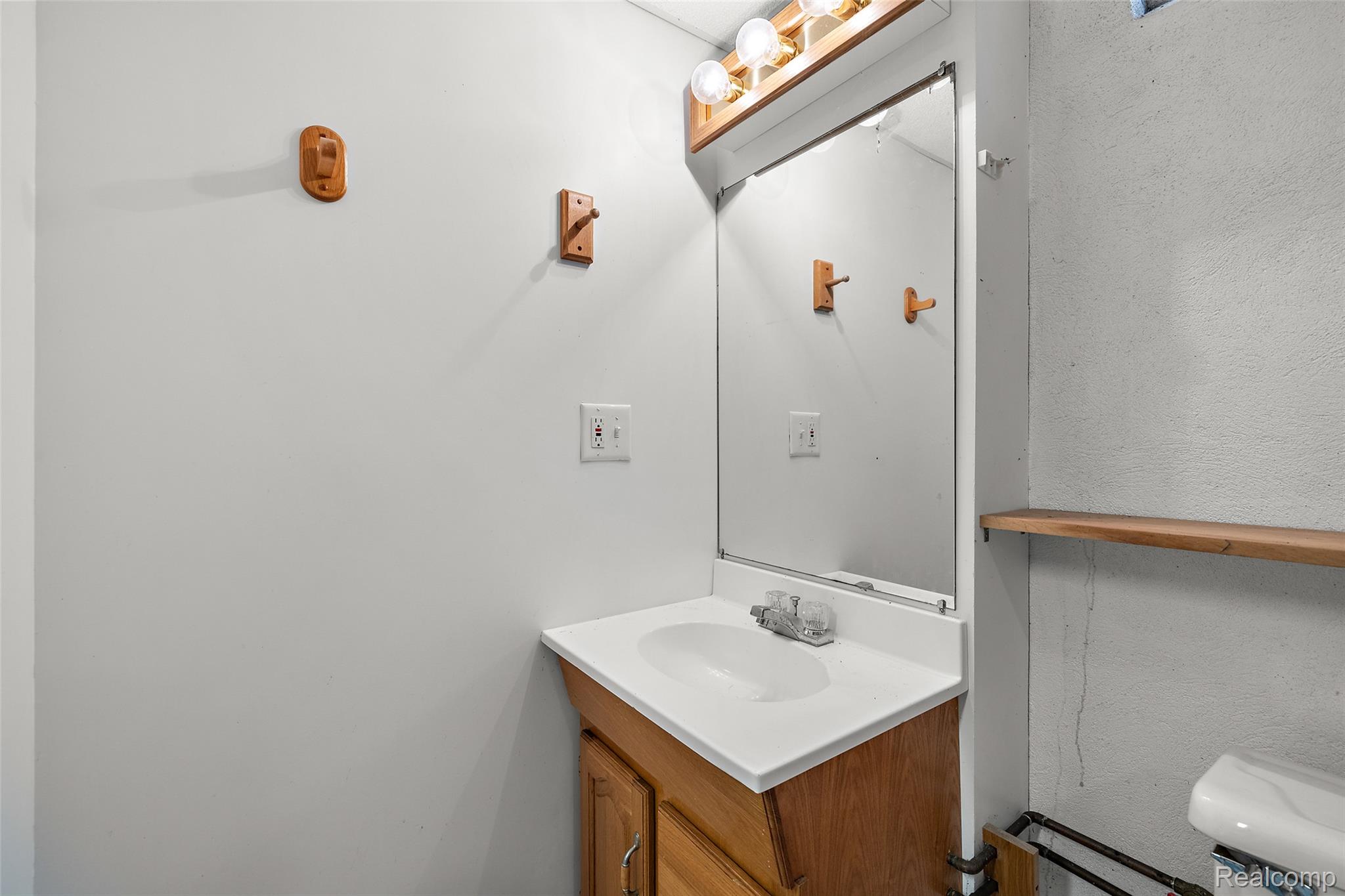 1370 Fieldway Drive Property Photo 45