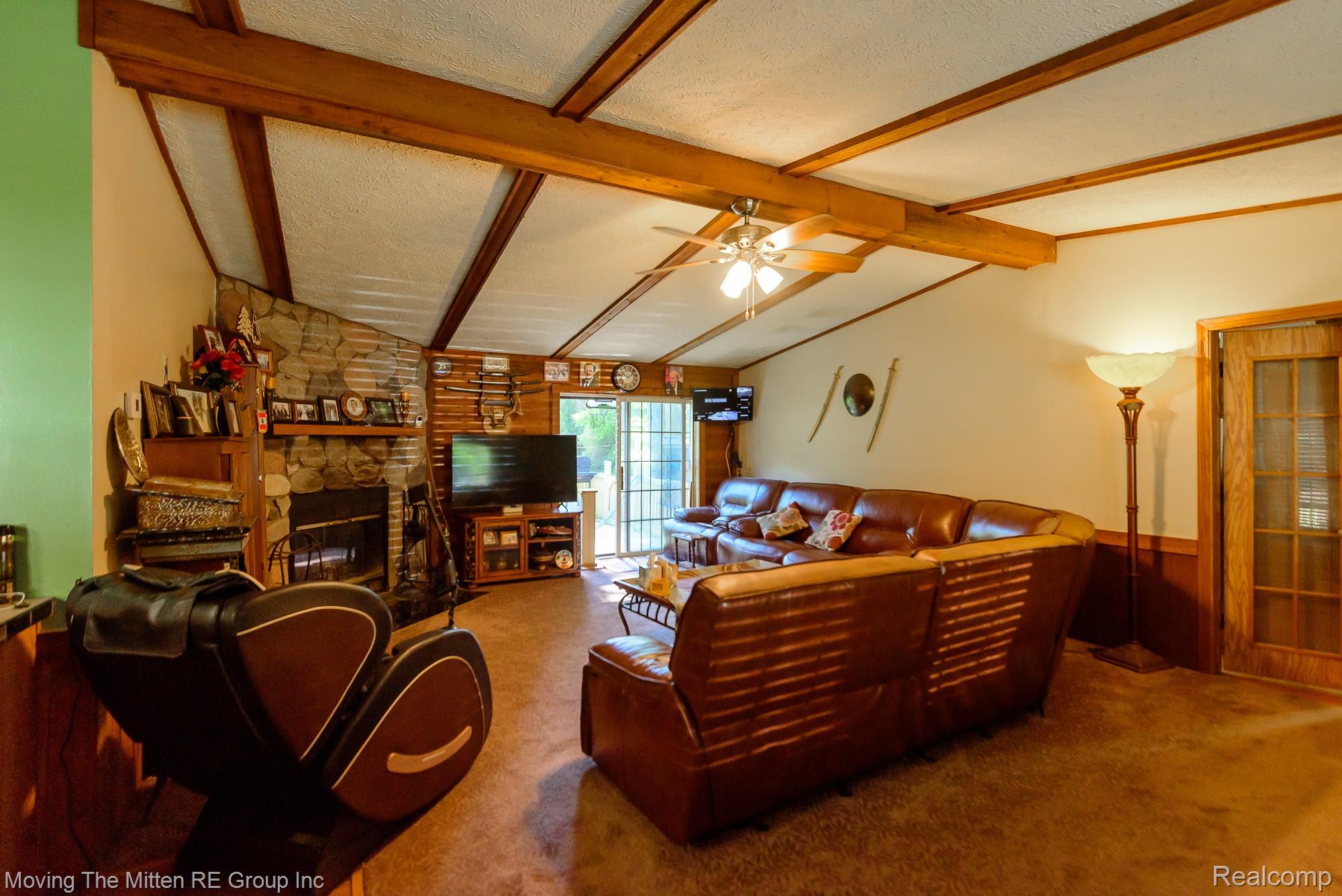 1422 Ridge Road Property Photo 5