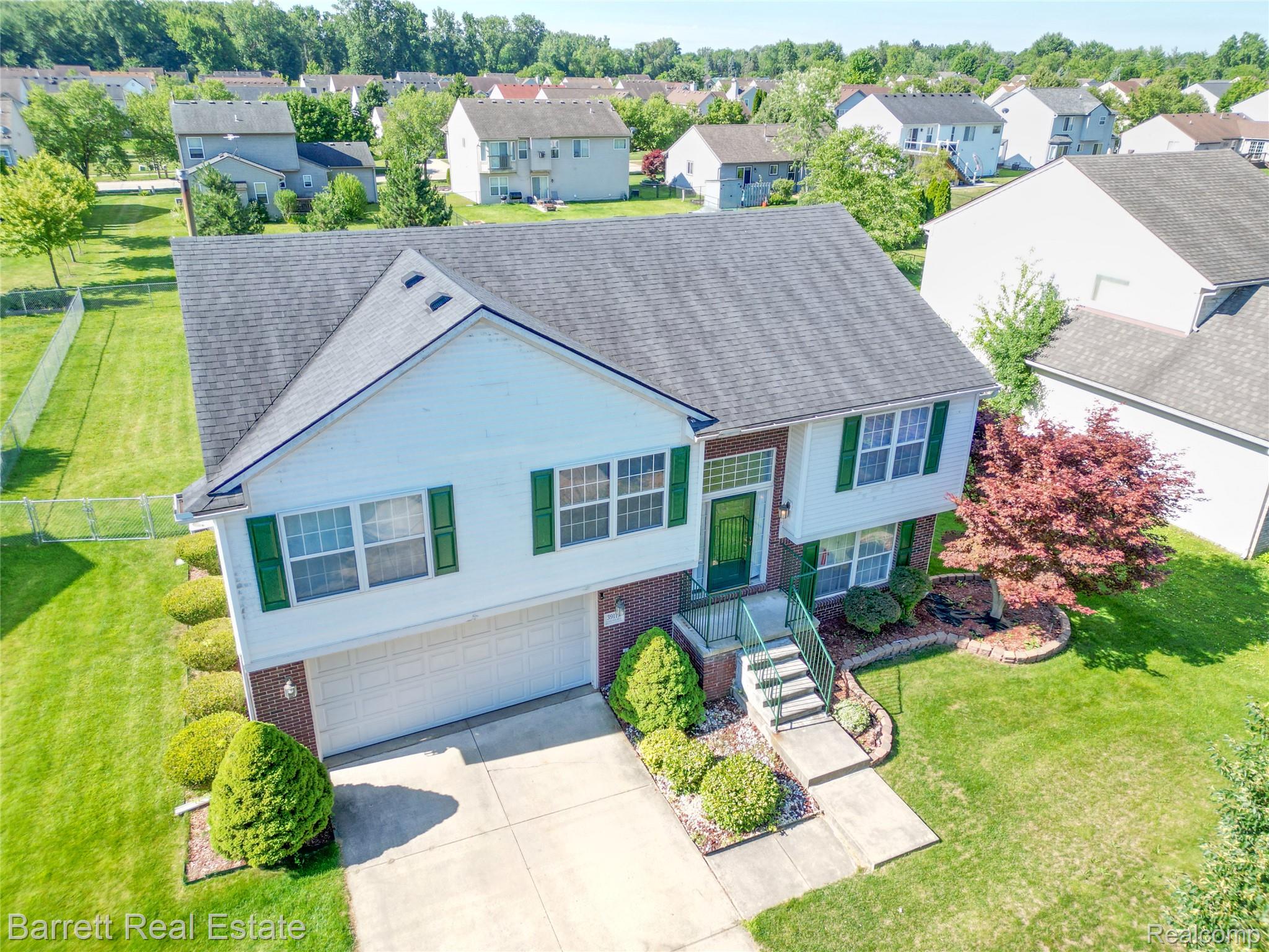39119 Clocktower Drive Property Photo 1