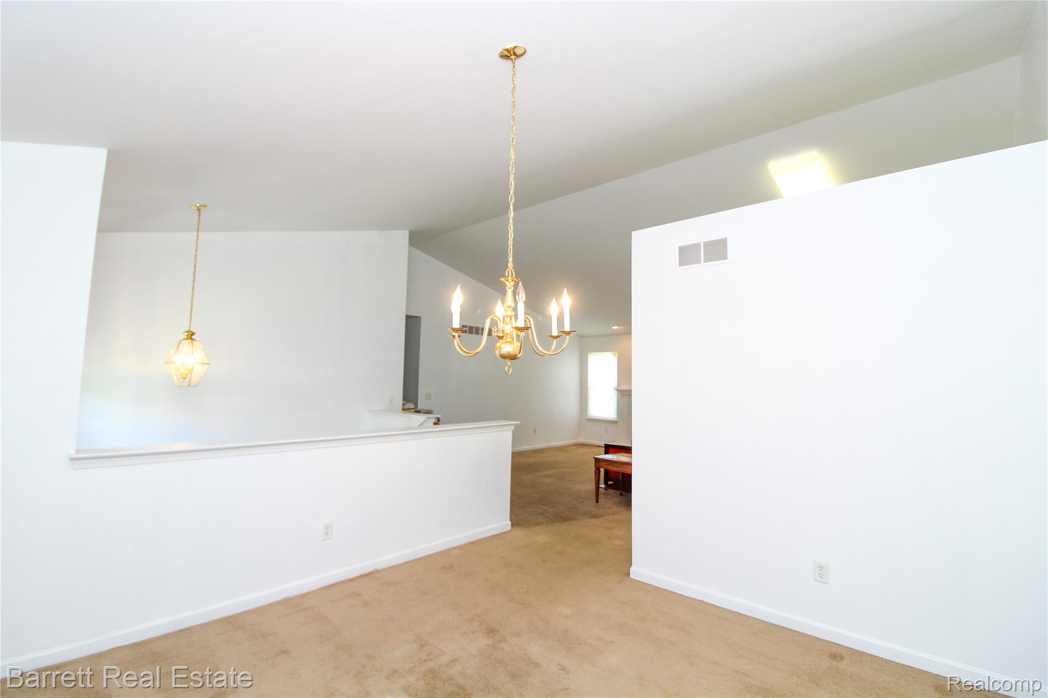 39119 Clocktower Drive Property Photo 5