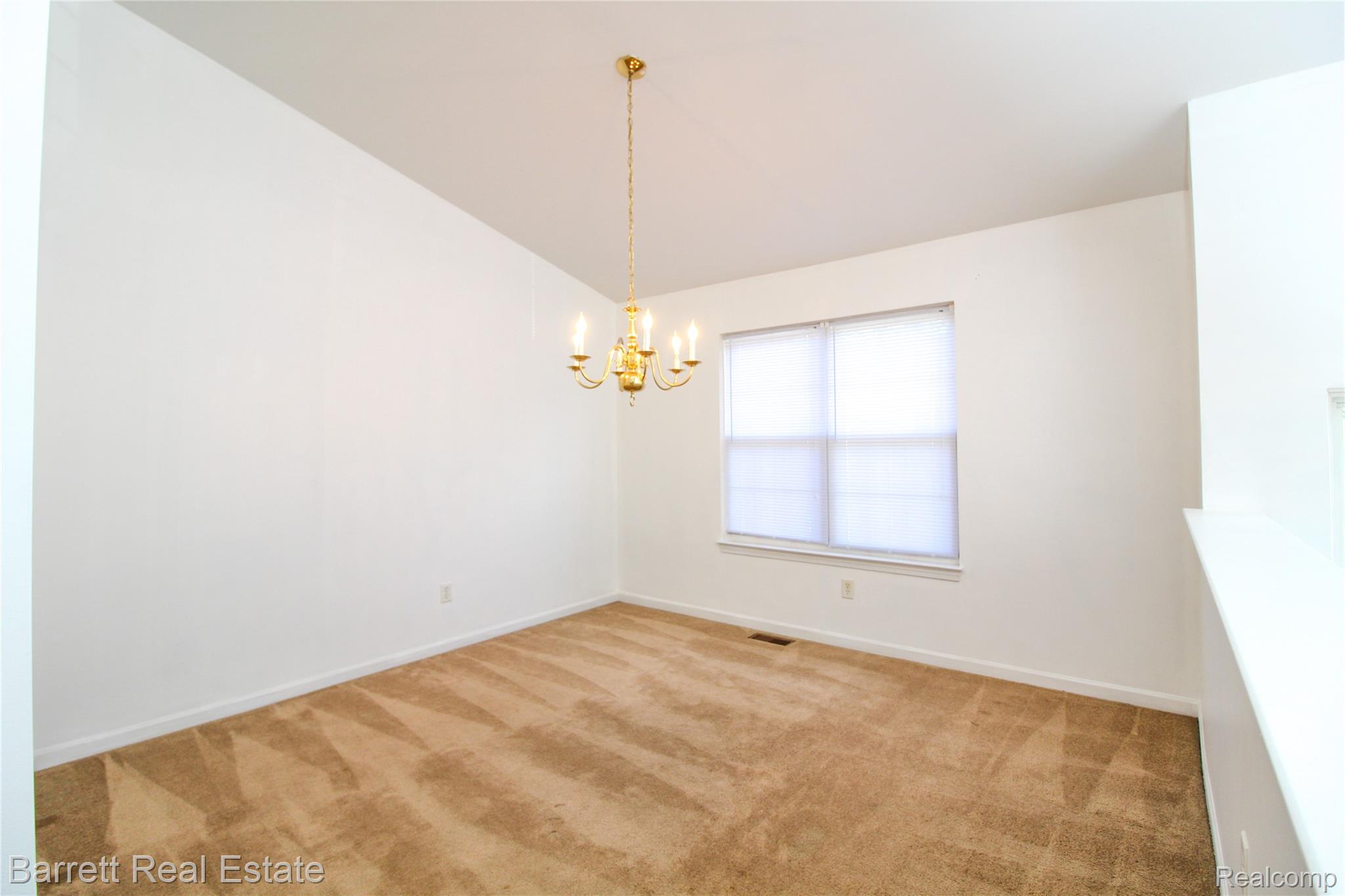 39119 Clocktower Drive Property Photo 6