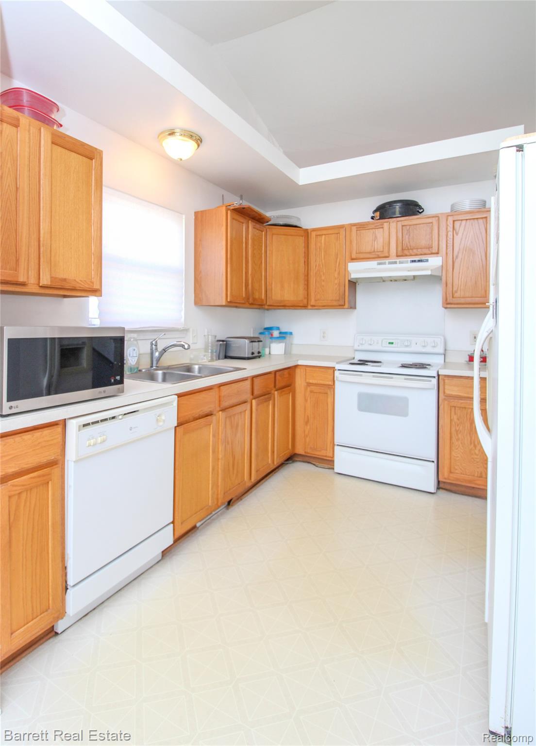 39119 Clocktower Drive Property Photo 12