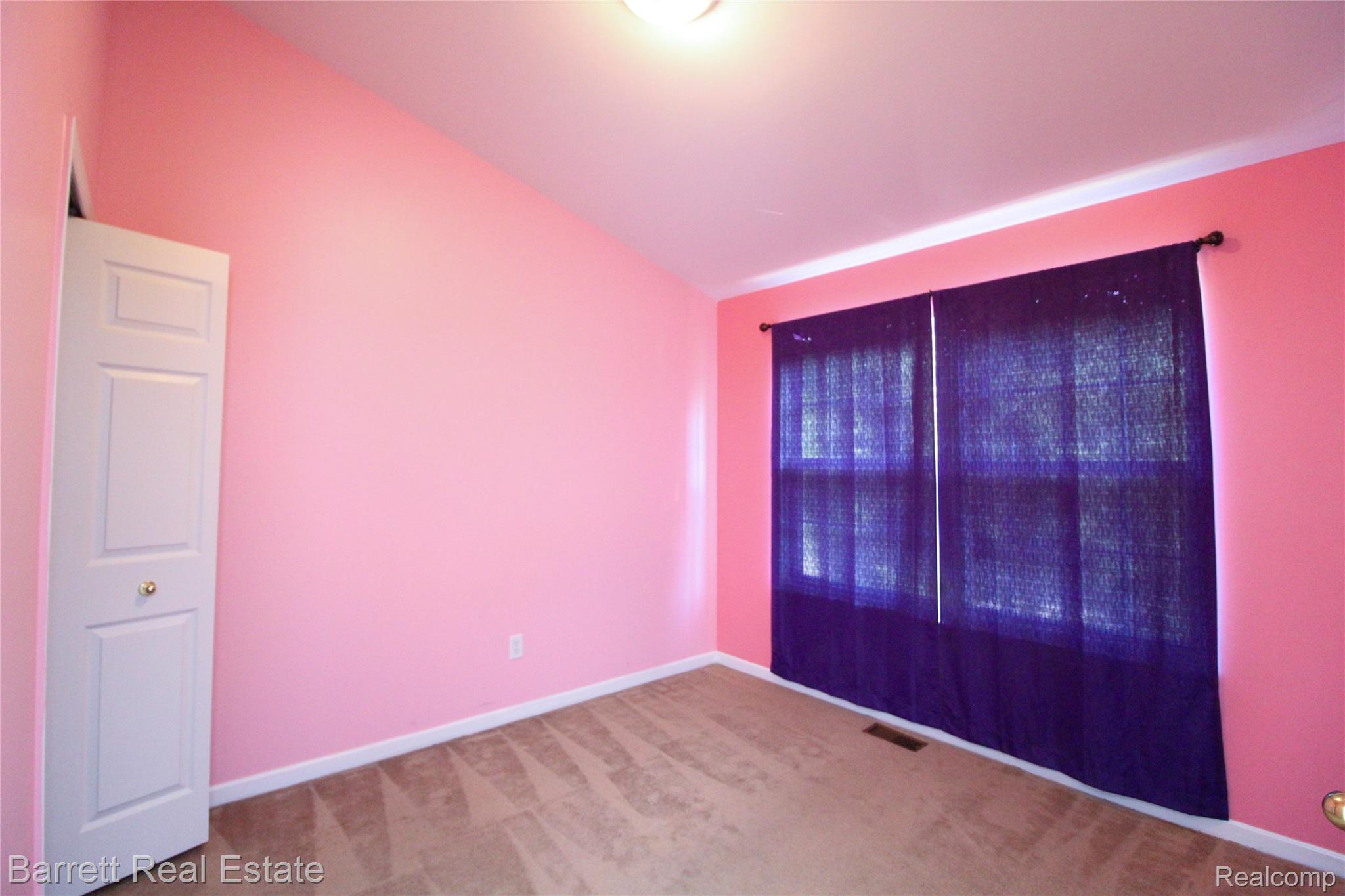 39119 Clocktower Drive Property Photo 14