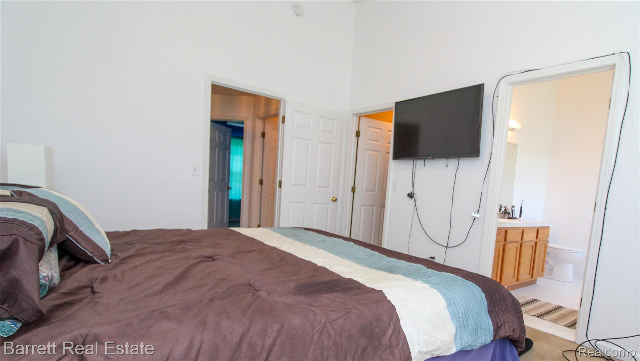 39119 Clocktower Drive Property Photo 18