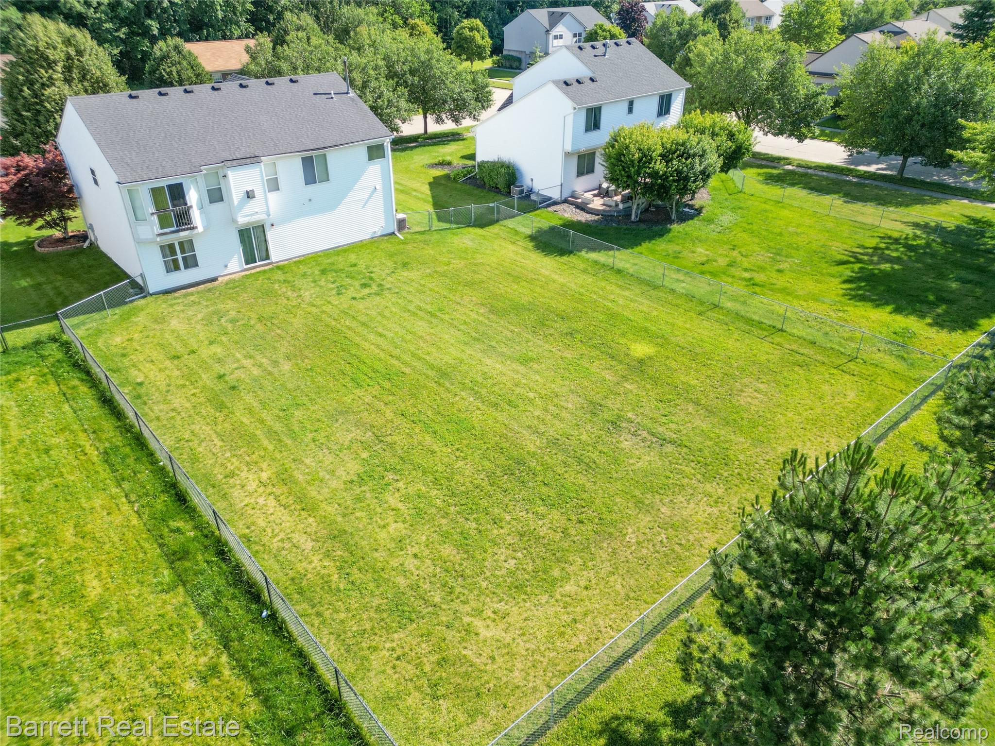 39119 Clocktower Drive Property Photo 29