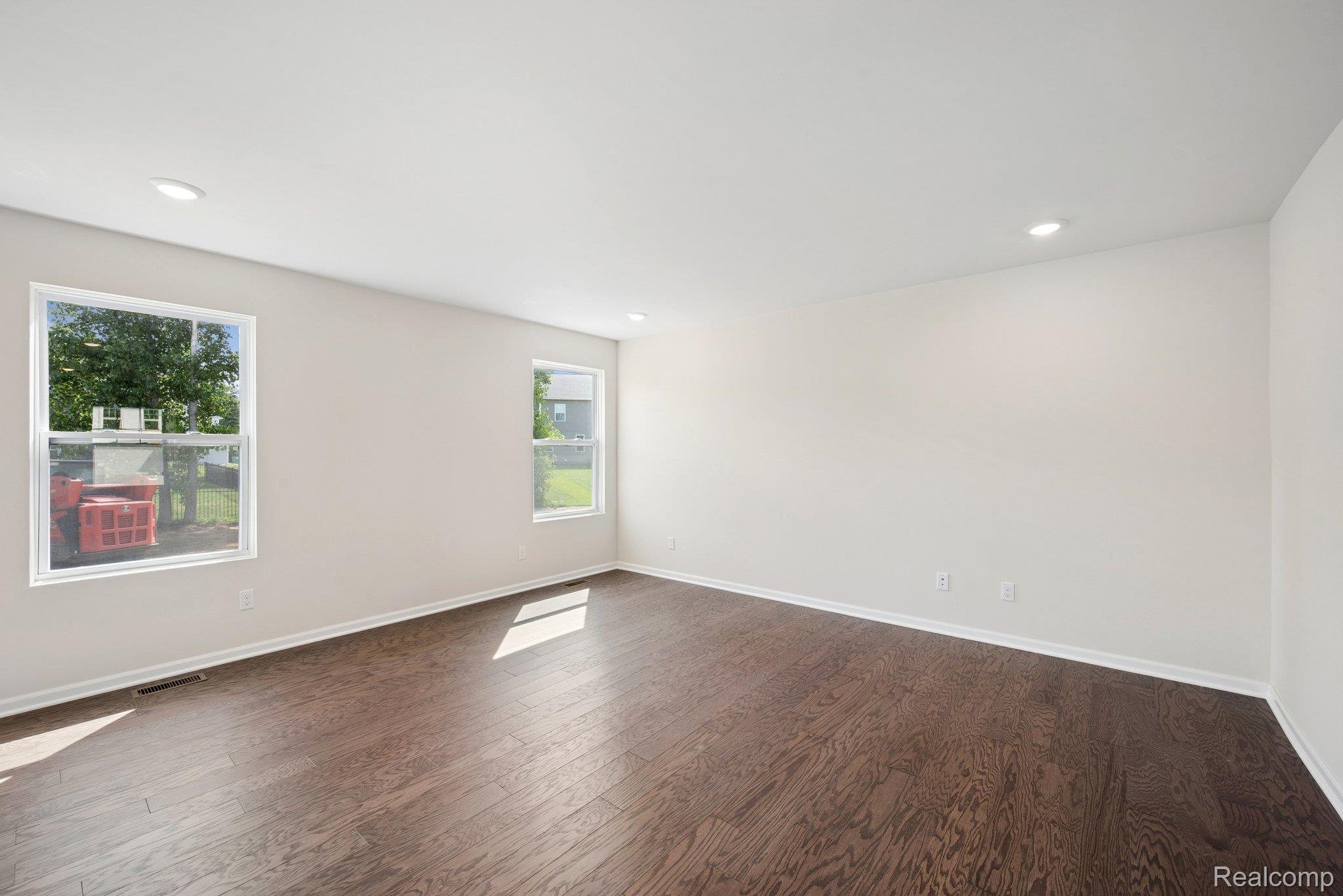 368 Edge Brook Drive Property Photo 10