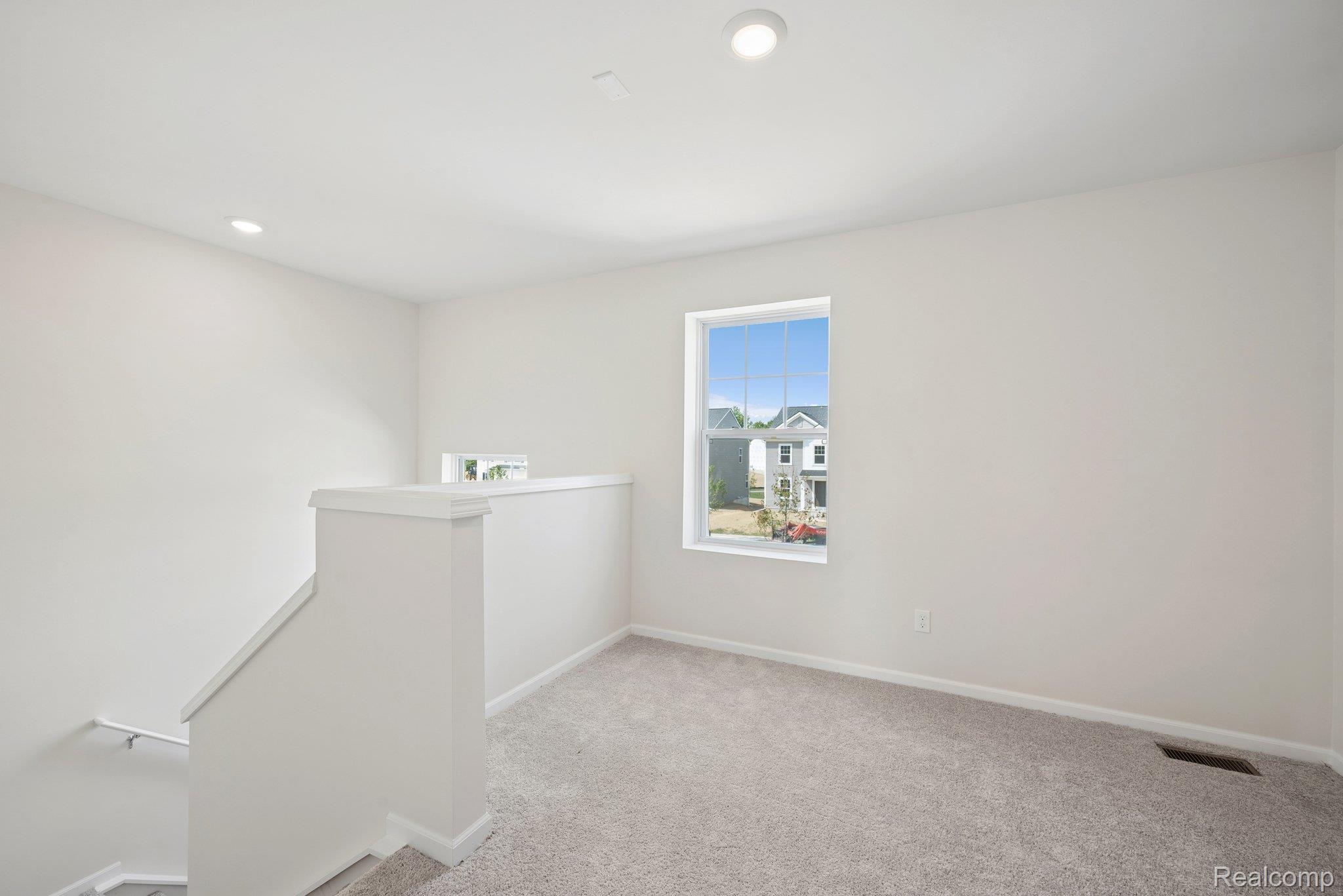 368 Edge Brook Drive Property Photo 17