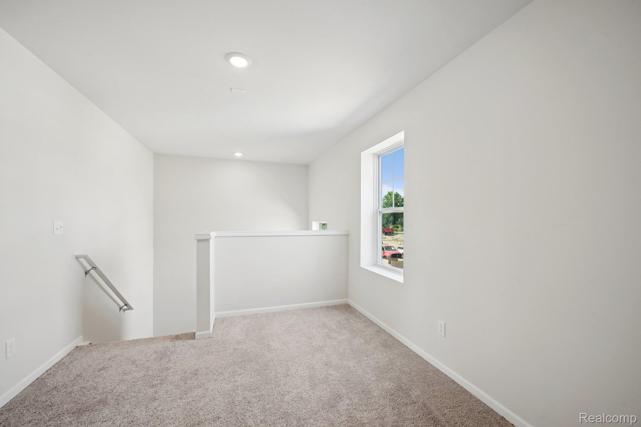 368 Edge Brook Drive Property Photo 18