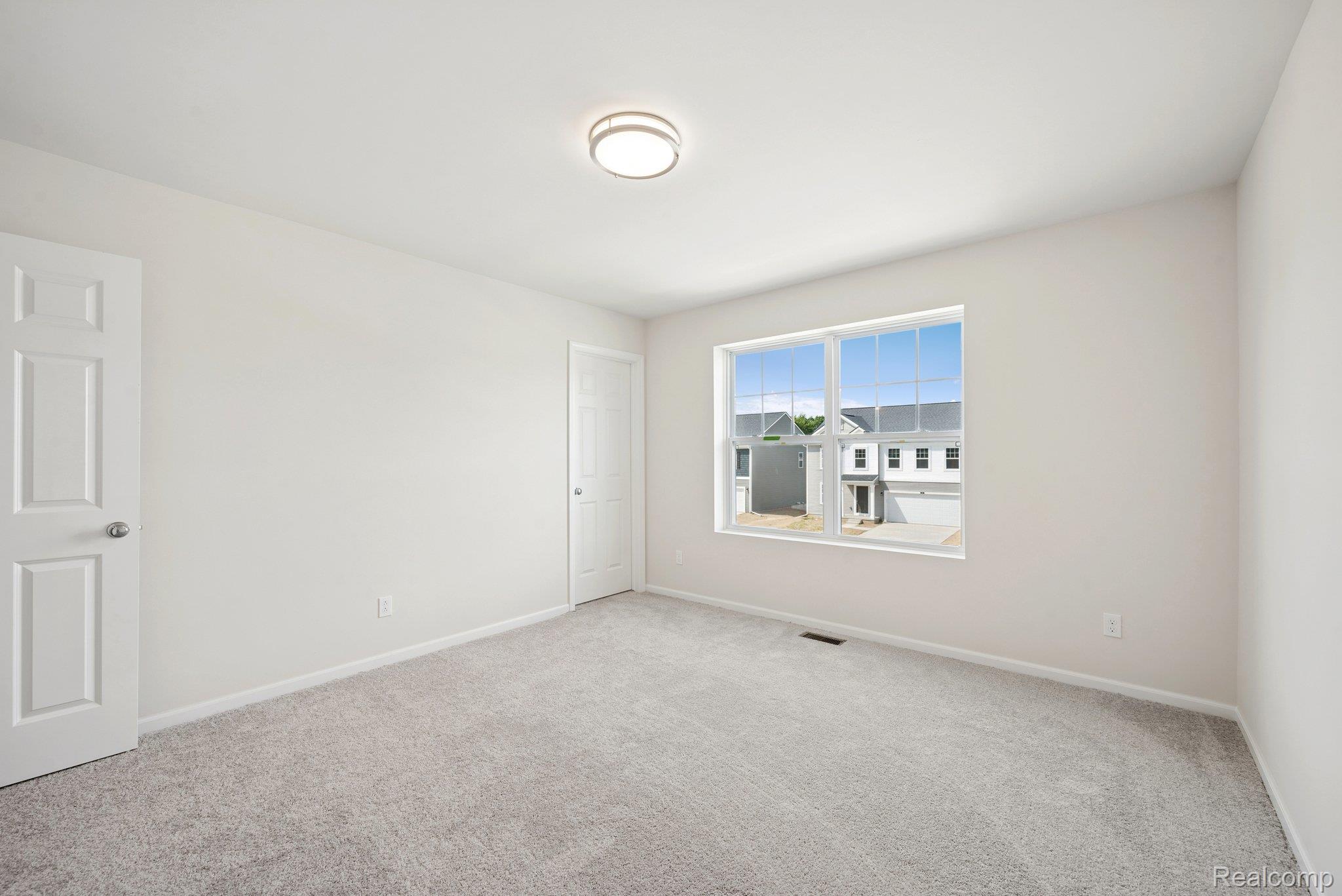 368 Edge Brook Drive Property Photo 20