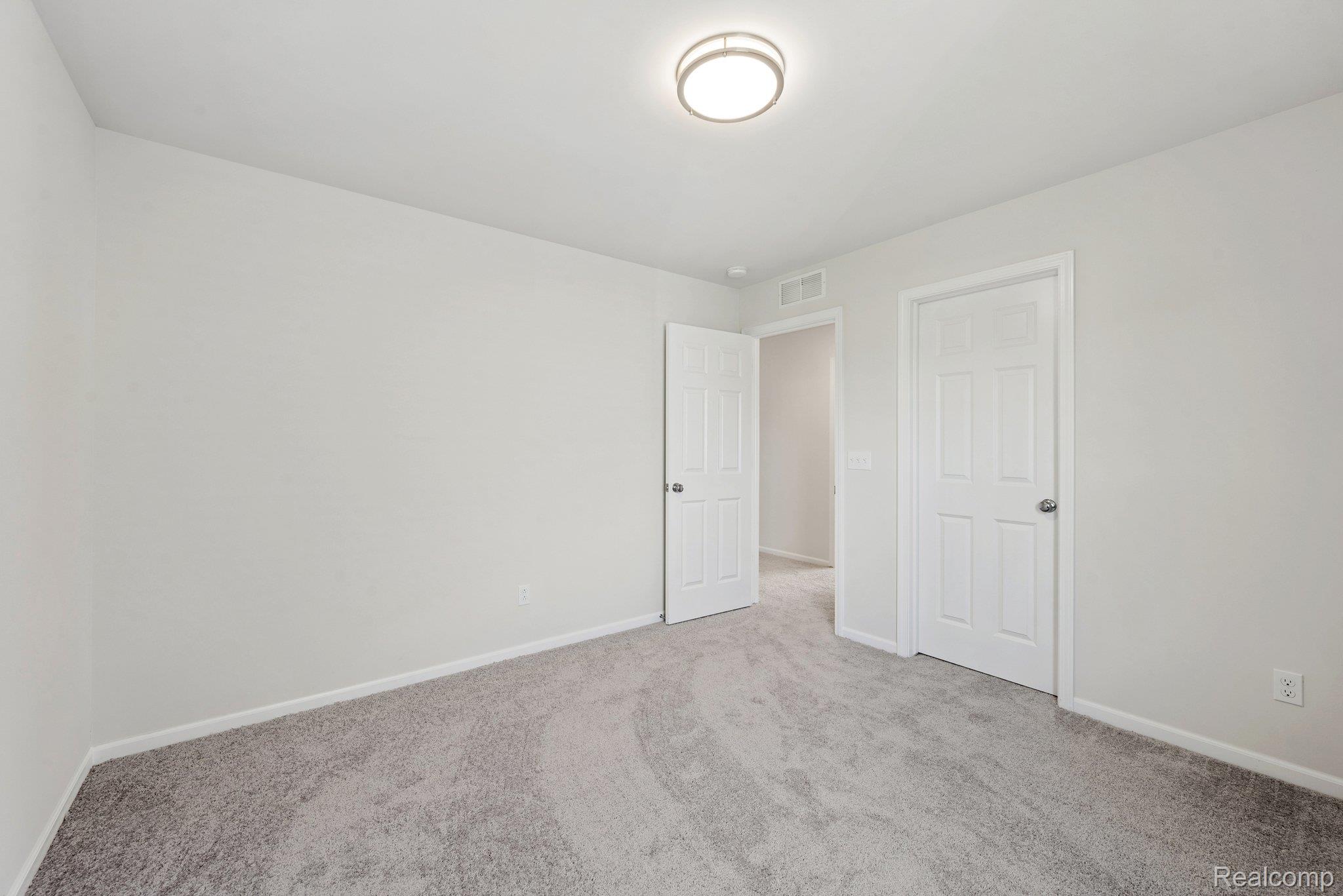 368 Edge Brook Drive Property Photo 24