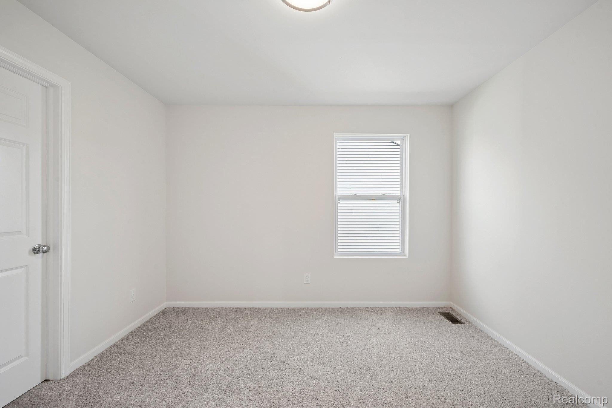 368 Edge Brook Drive Property Photo 26